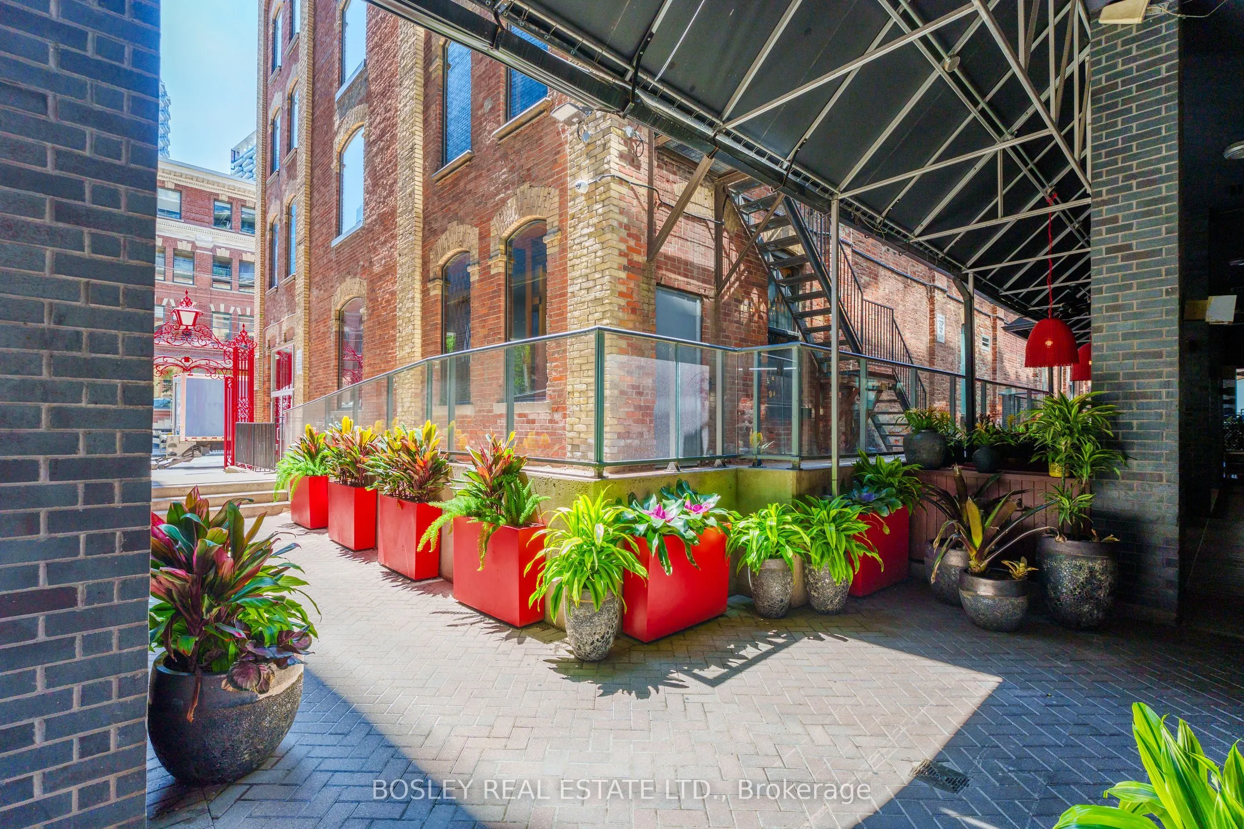 478 King Street W, #317