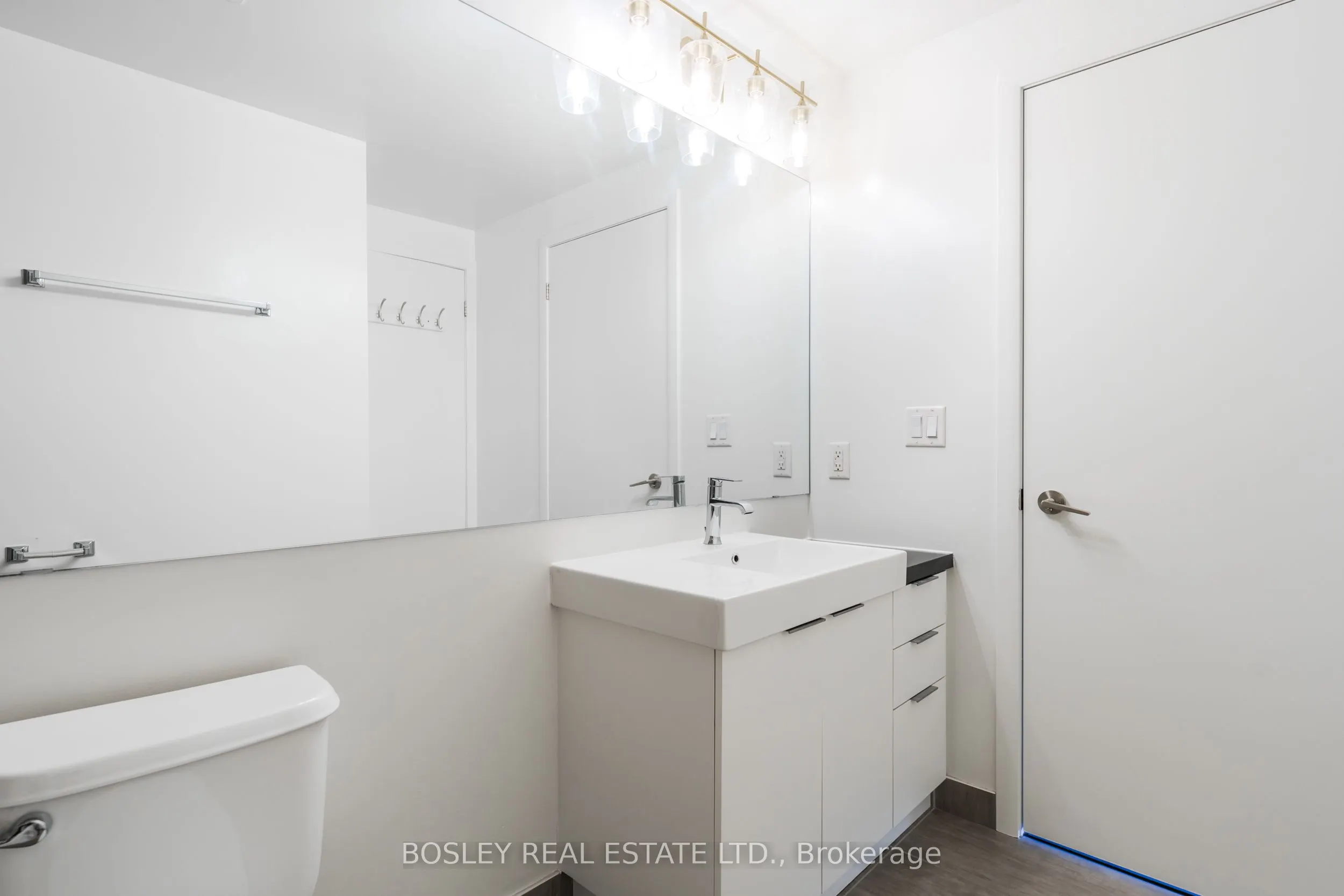 478 King Street W, #317