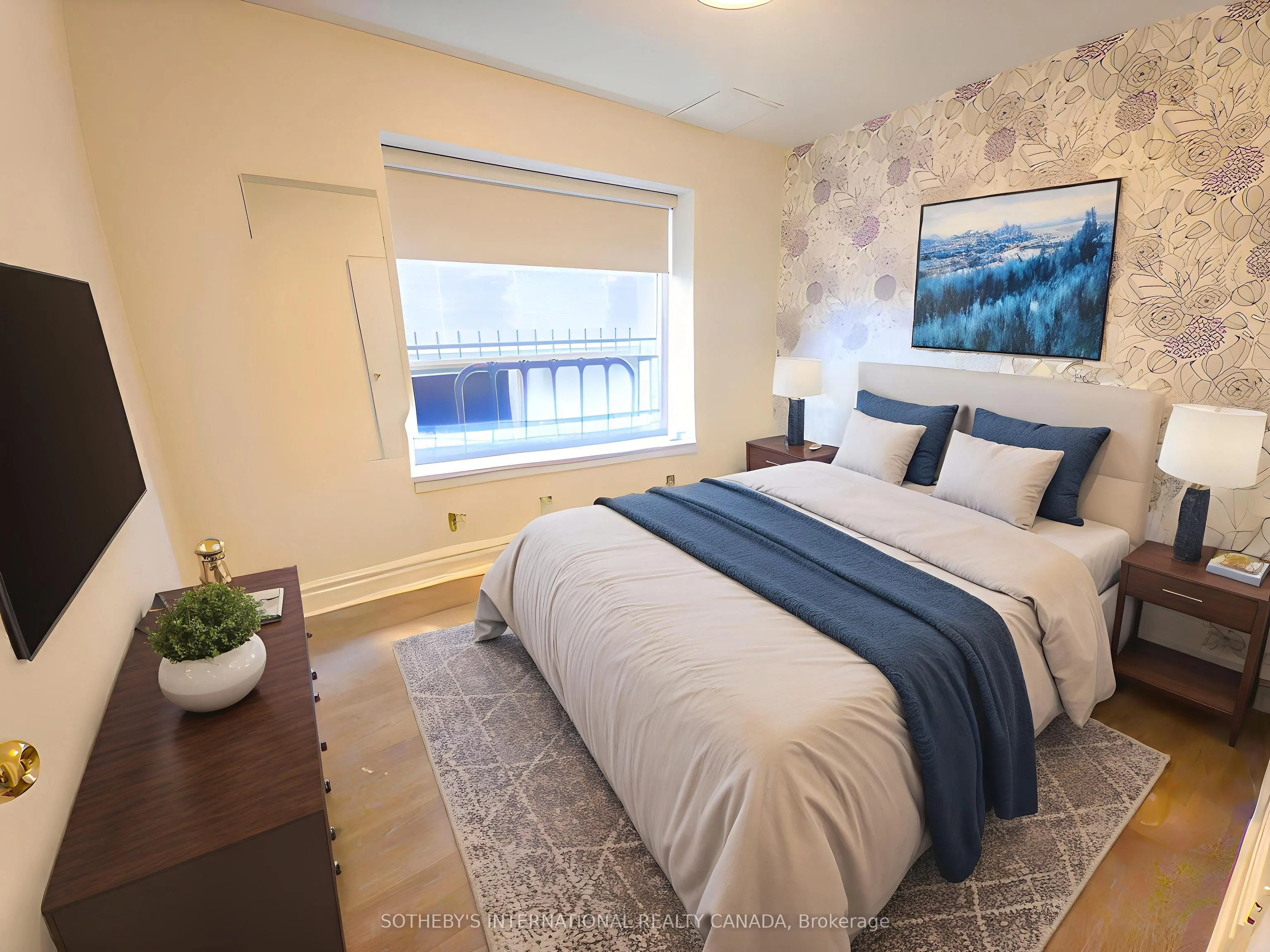 710 Spadina Avenue, #104