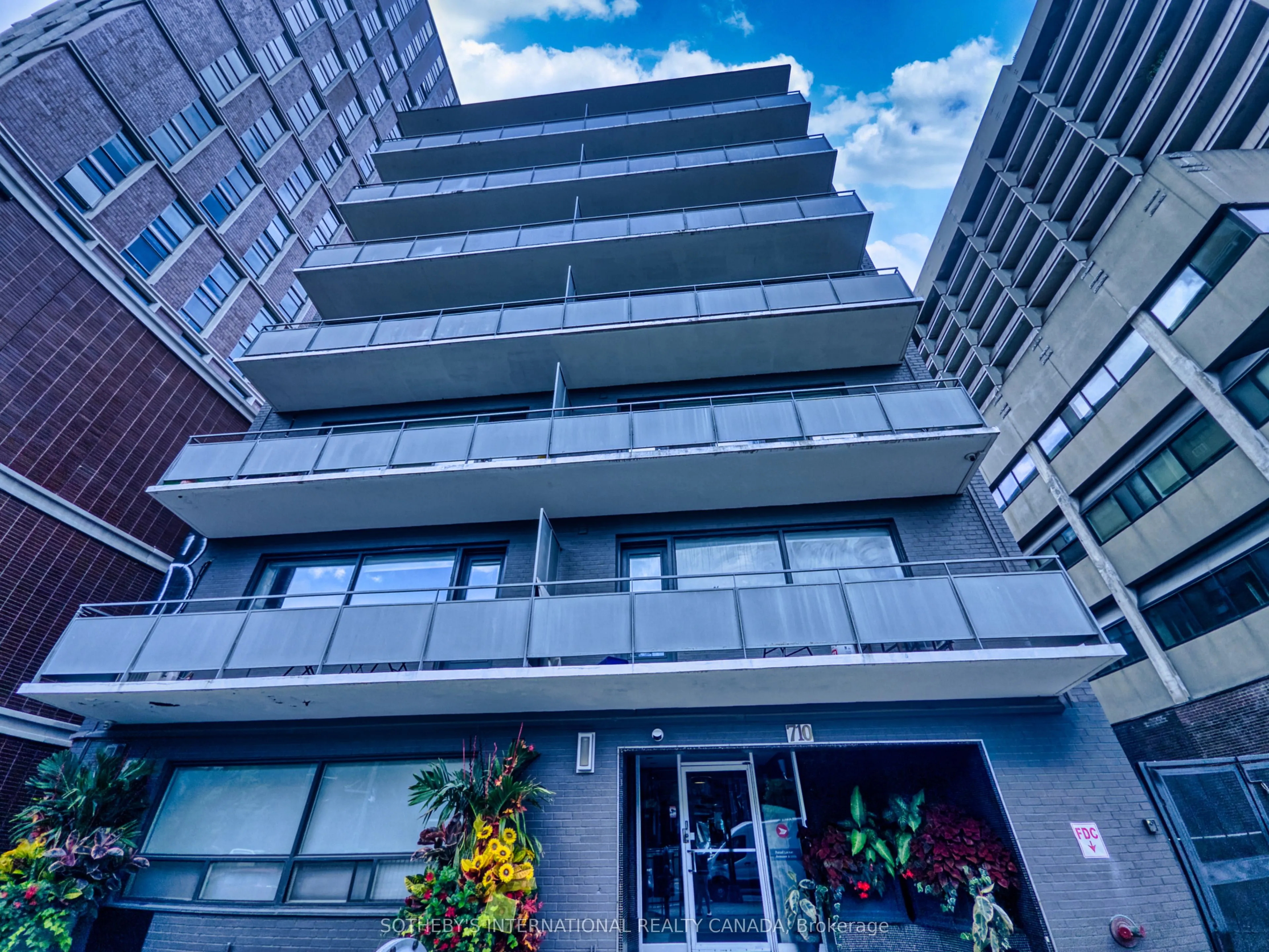710 Spadina Avenue, #104