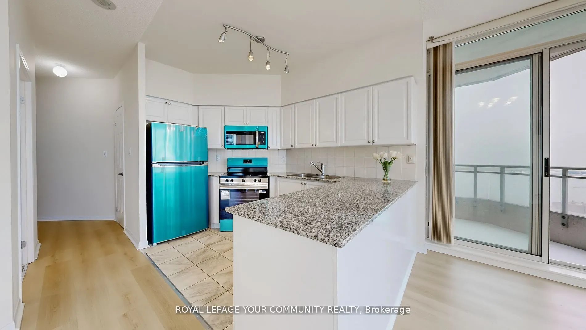 230 Queens Quay W, #2323