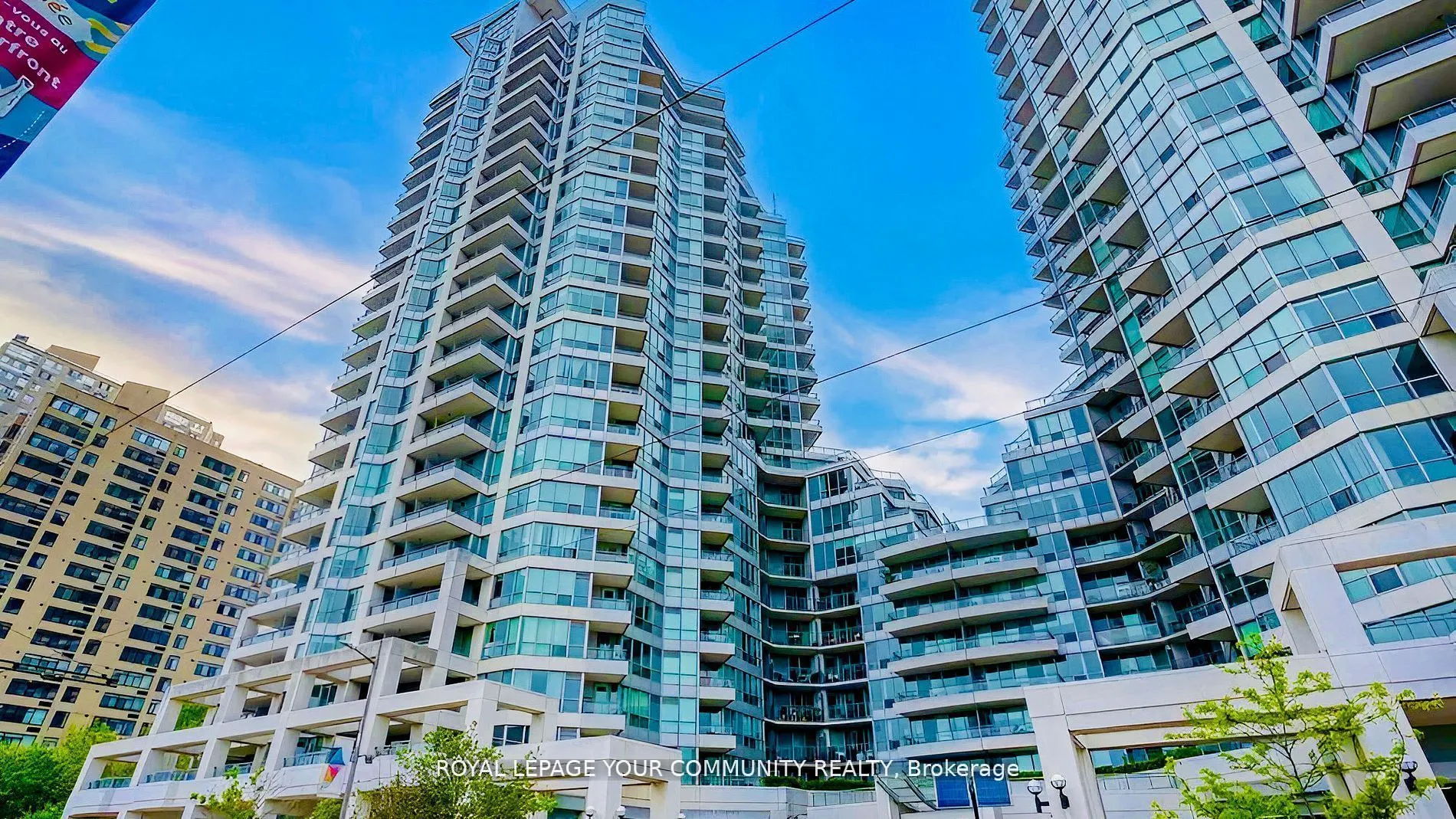 230 Queens Quay W, #2323