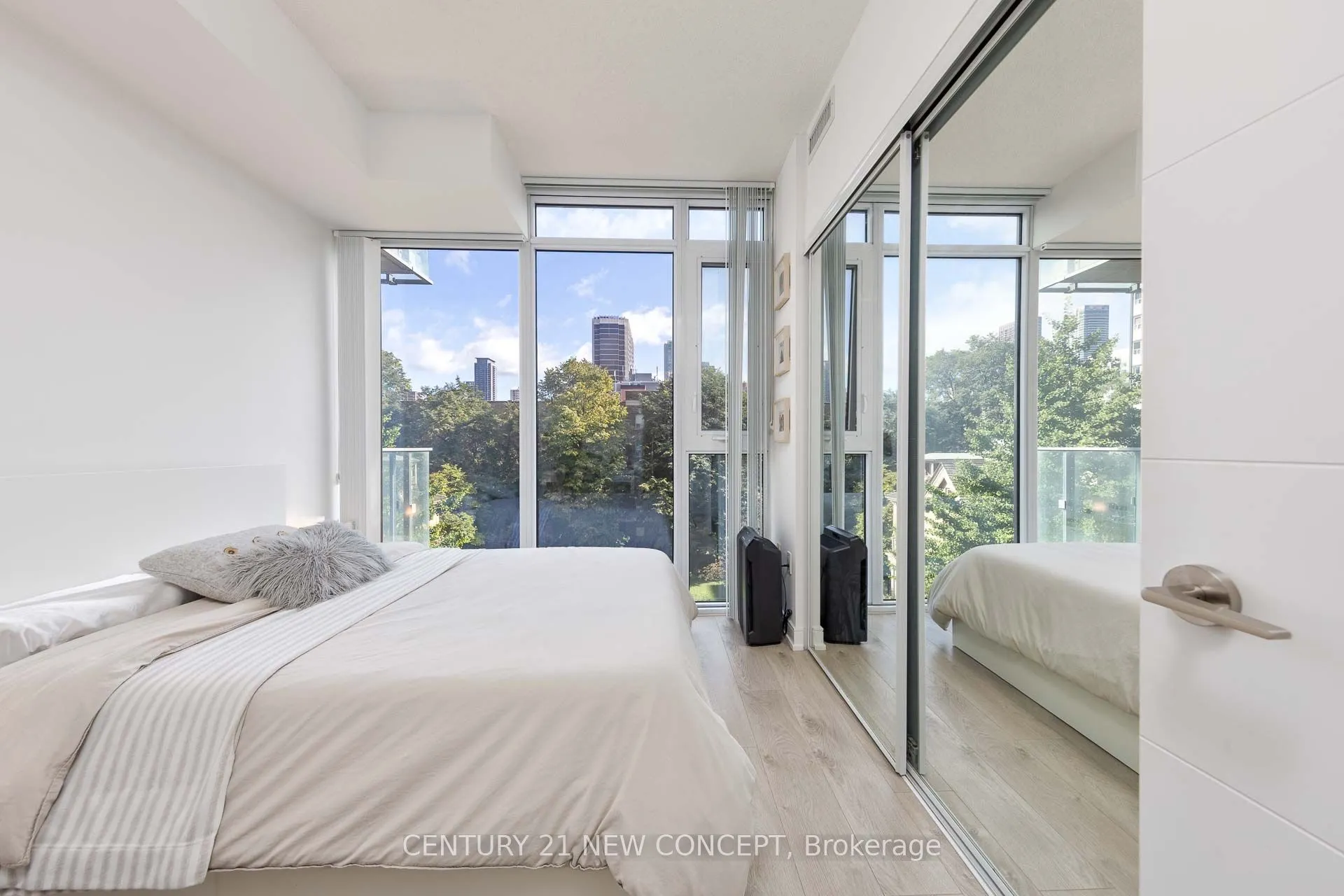 50 wellesley Street E, #508
