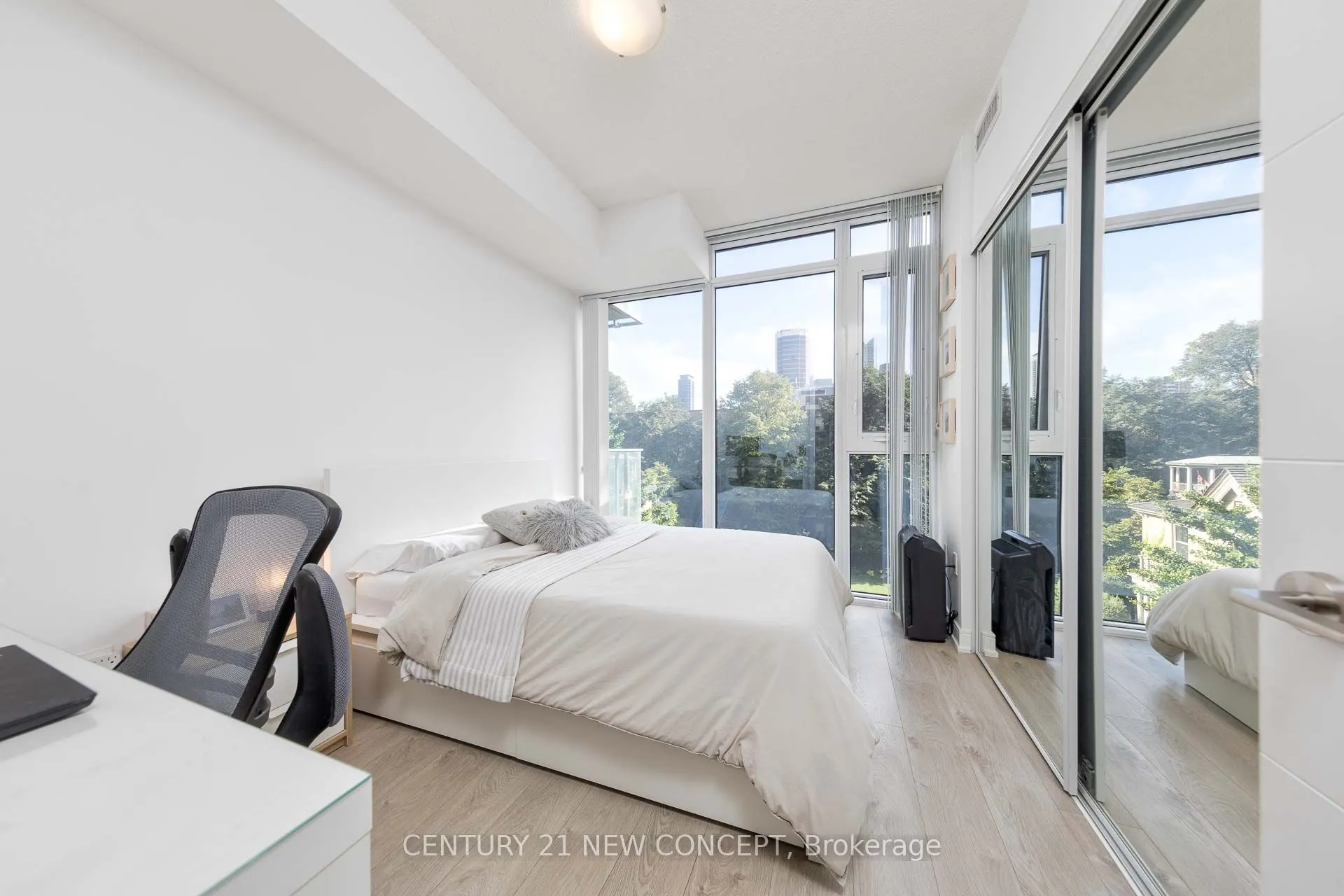 50 wellesley Street E, #508