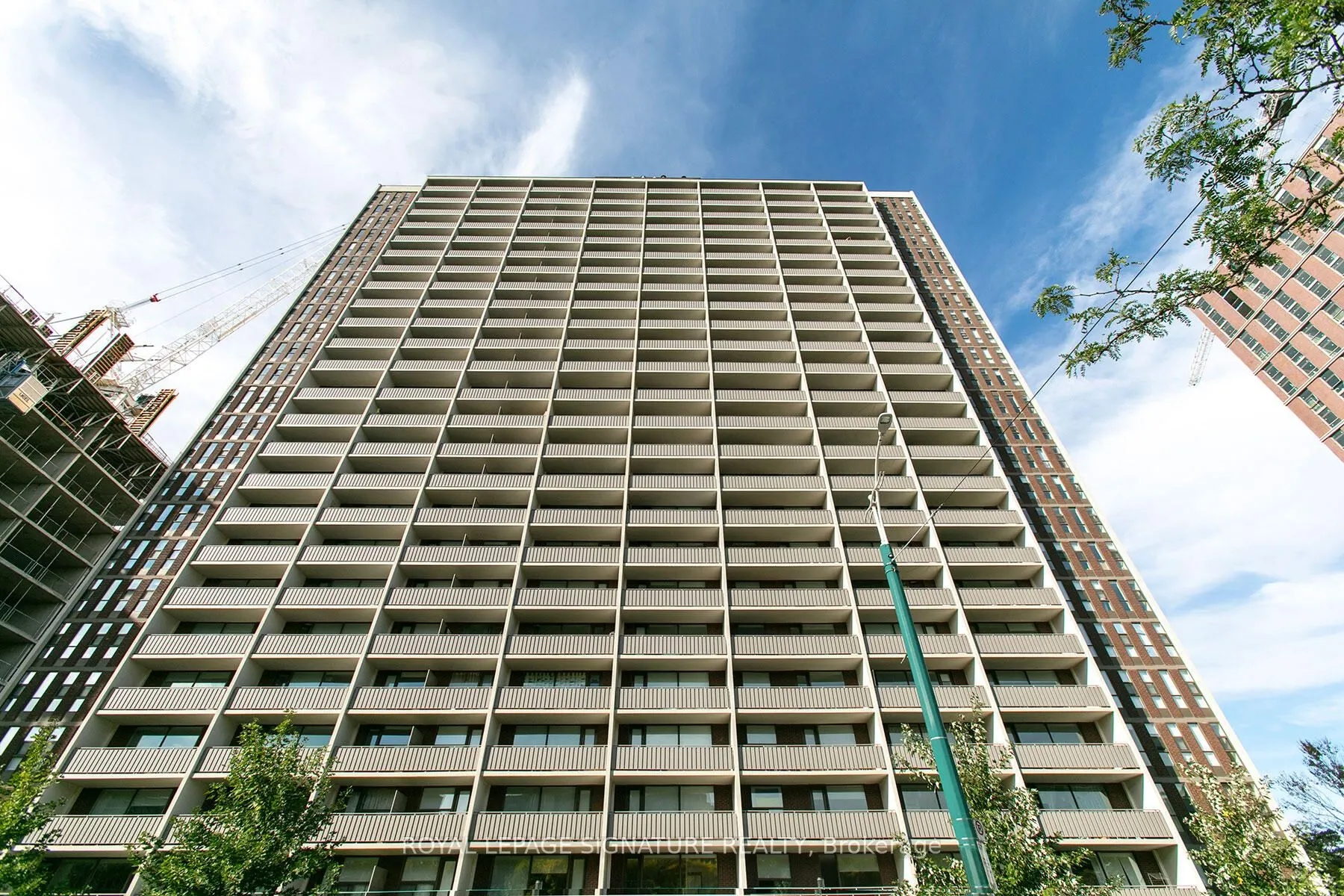 666 Spadina Avenue, #606