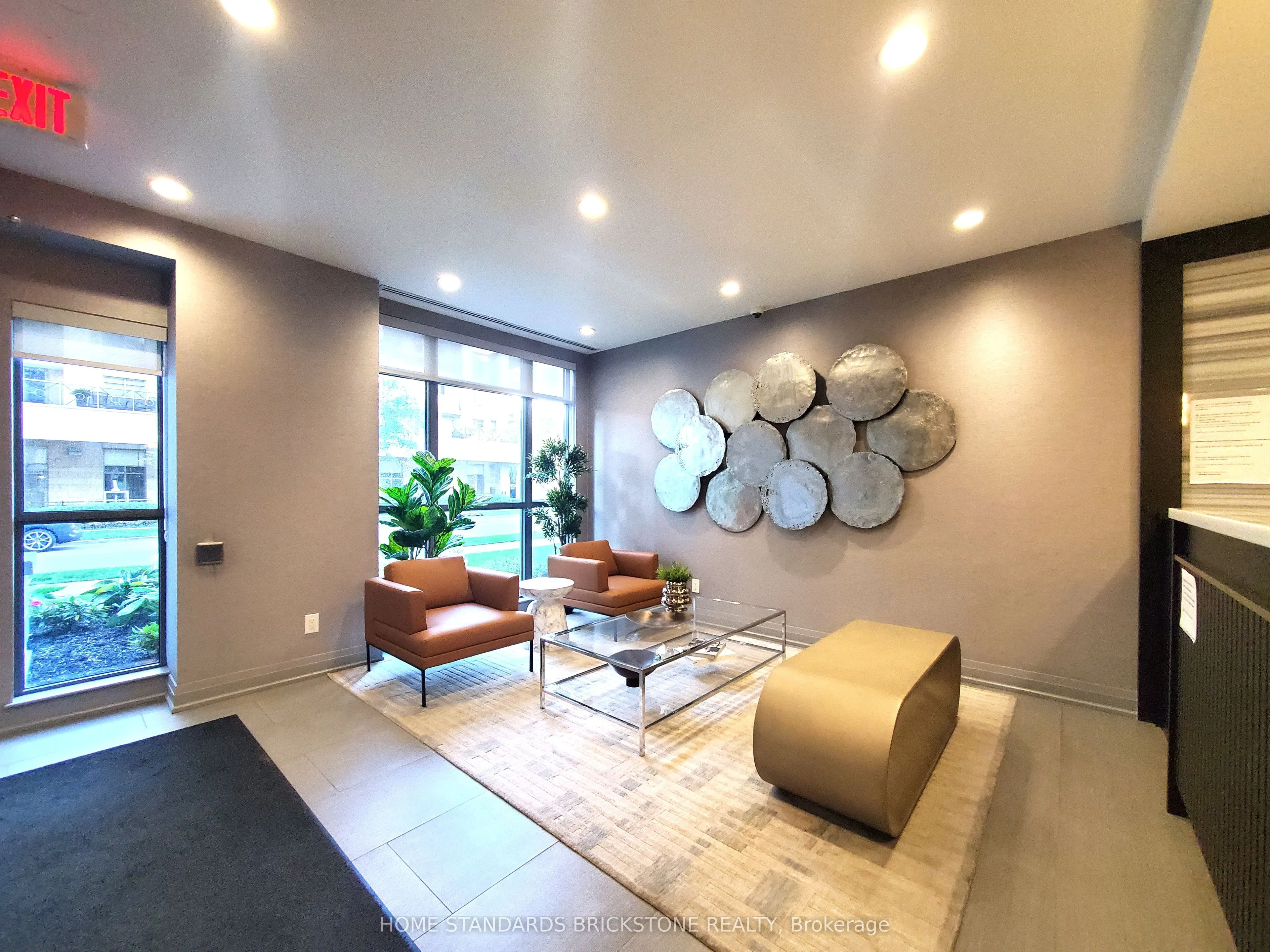 17 KENASTON Gardens, #219