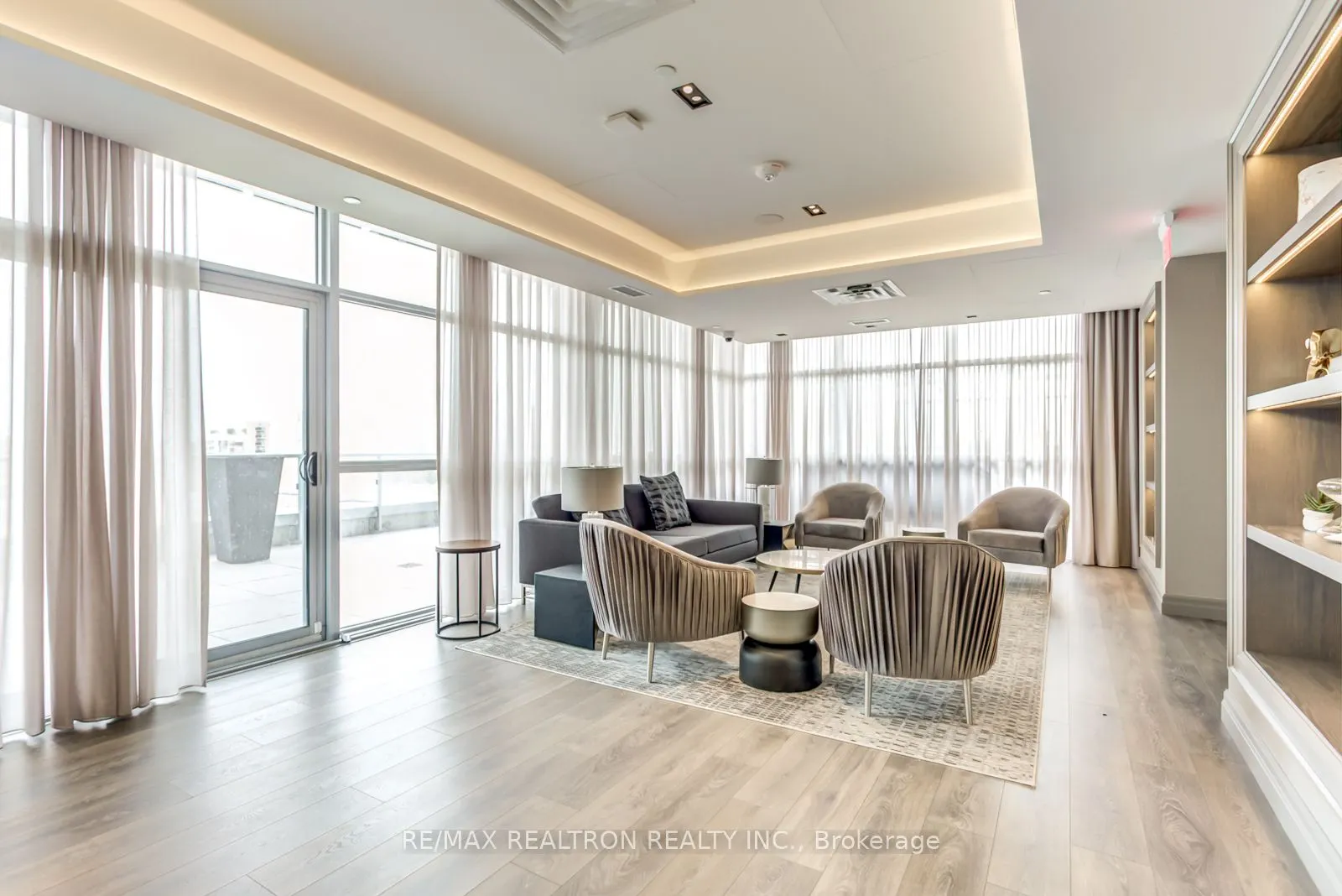 501 St Clair Avenue W, #507