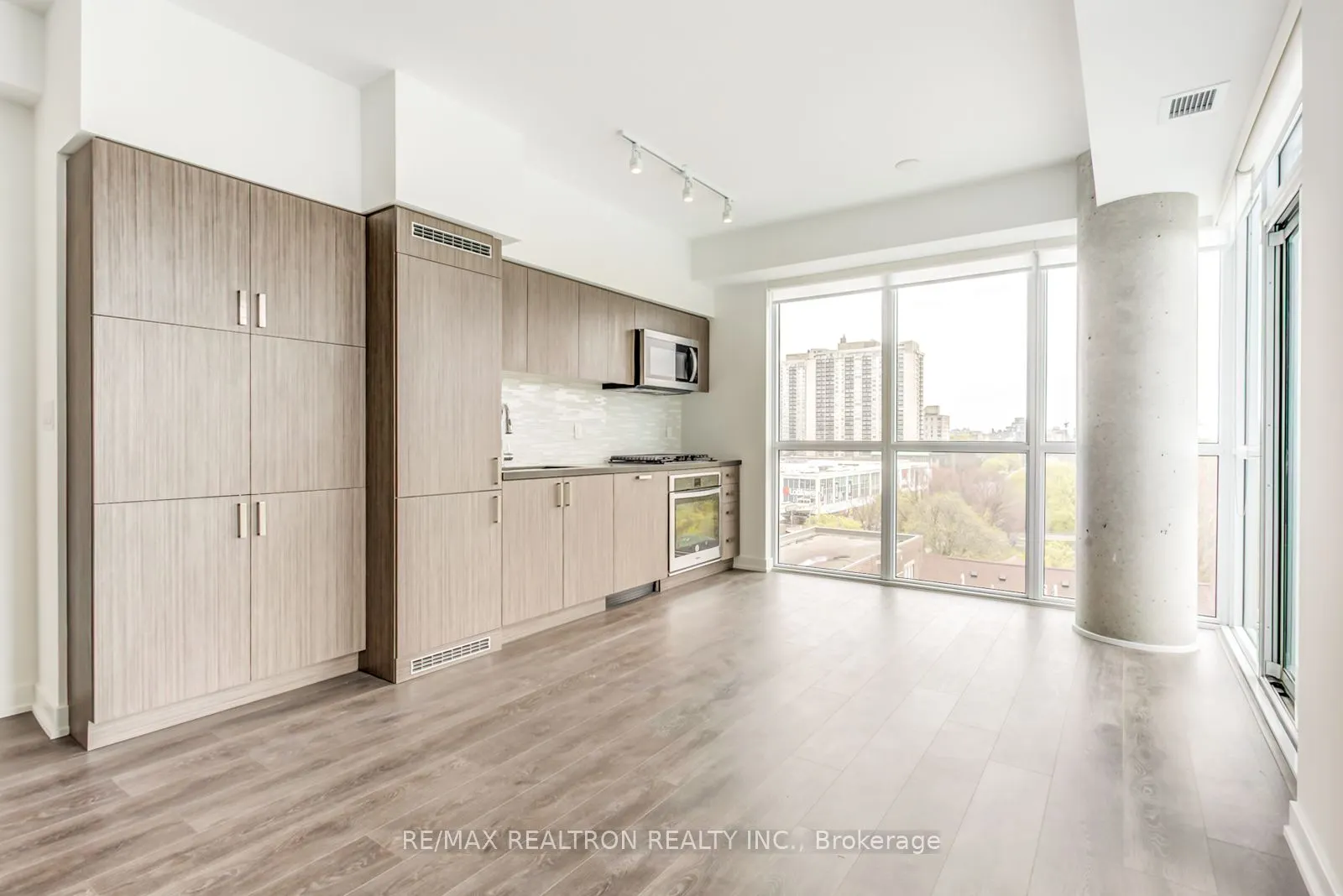 501 St Clair Avenue W, #507