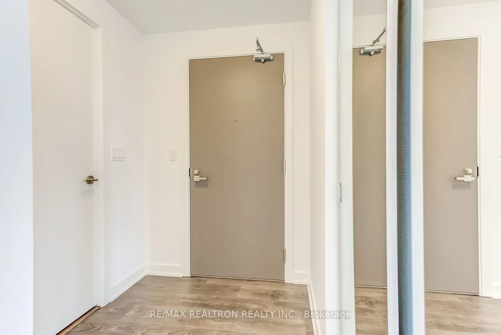 501 St Clair Avenue W, #507