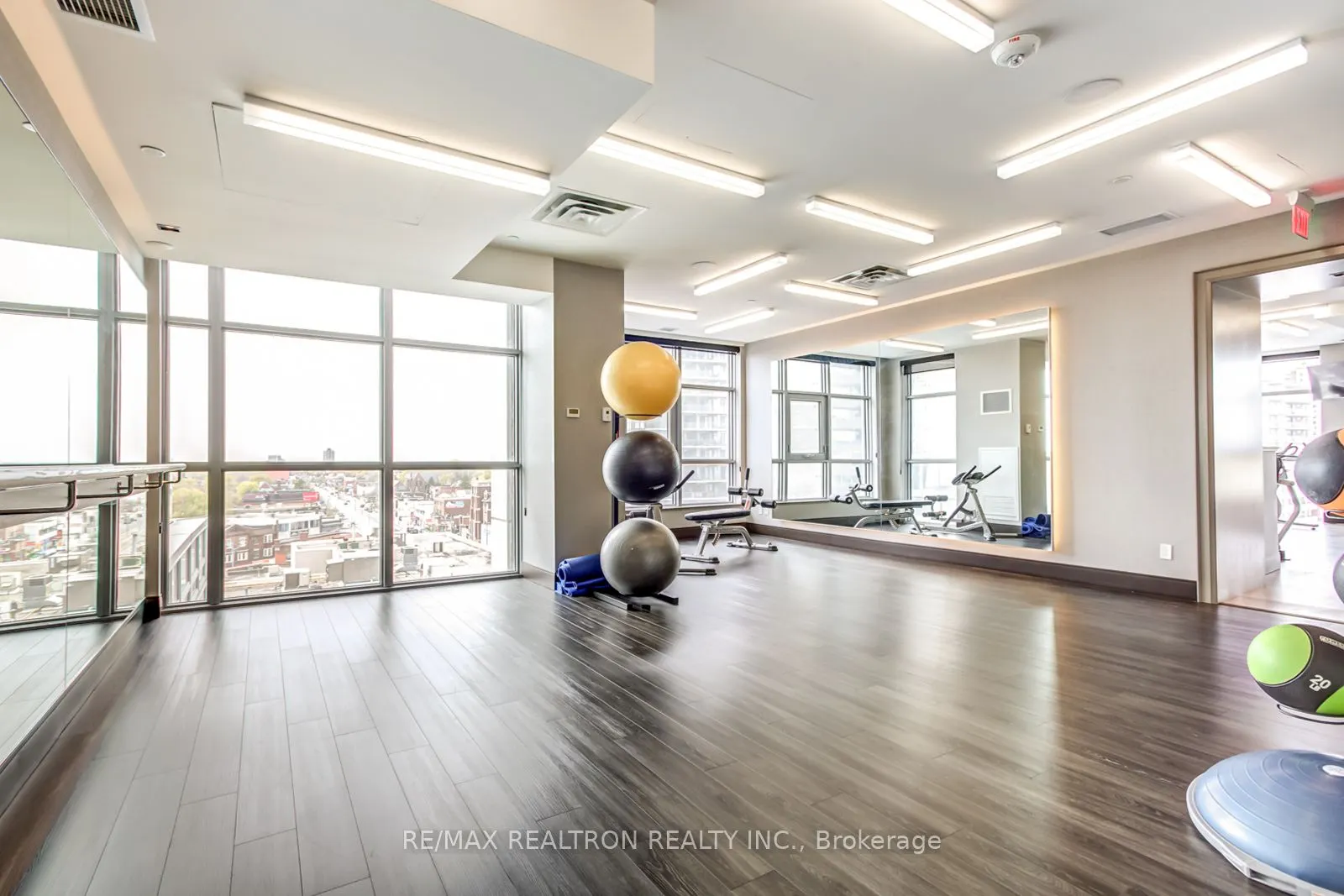 501 St Clair Avenue W, #507
