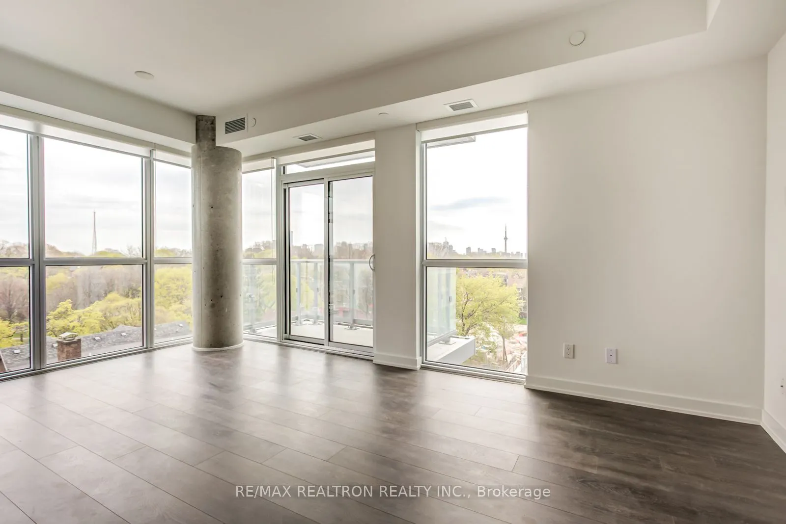 501 St Clair Avenue W, #507