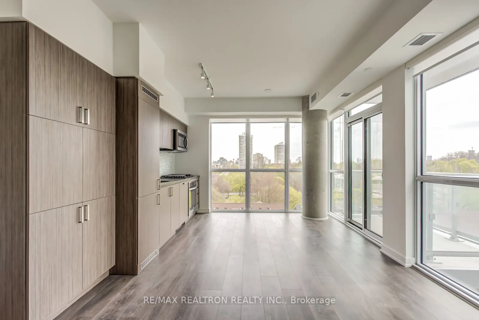 501 St Clair Avenue W, #507