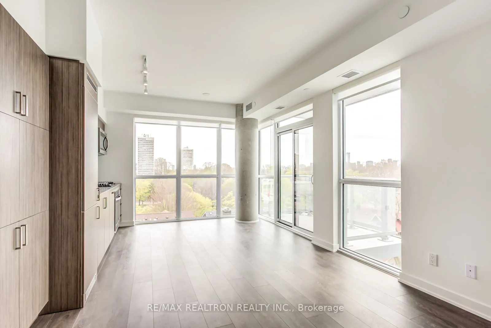 501 St Clair Avenue W, #507