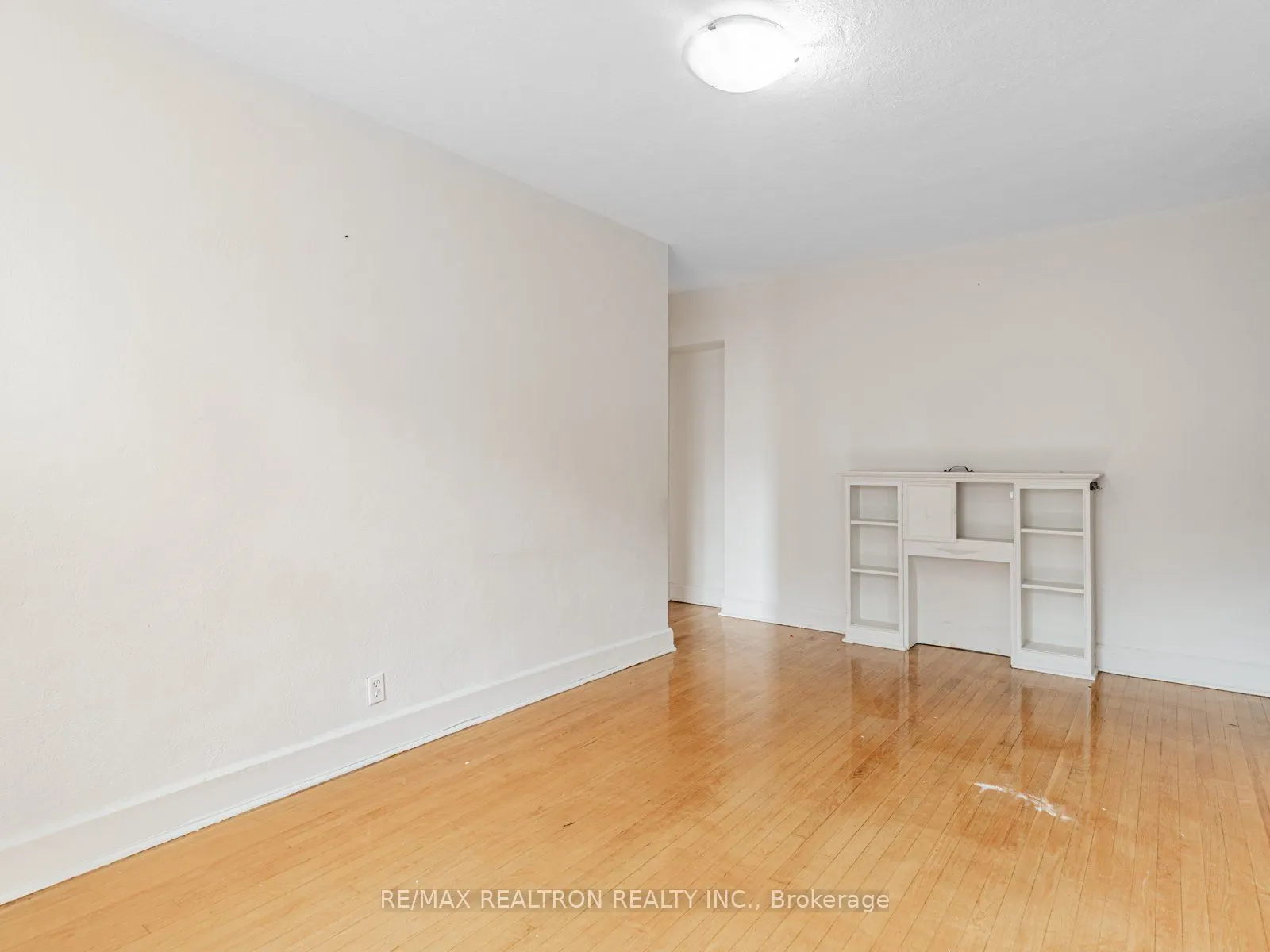 8 Mallory Gardens, #27