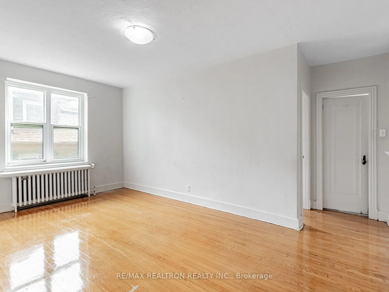 8 Mallory Gardens, #27