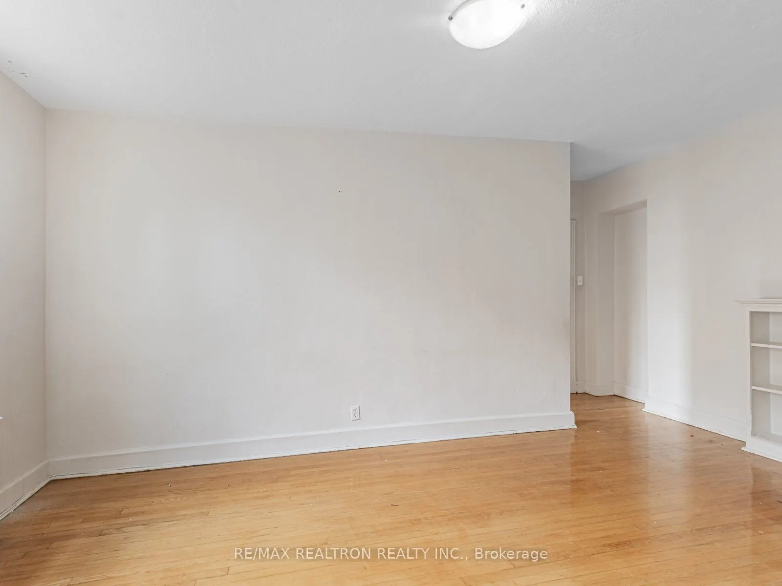 8 Mallory Gardens, #27