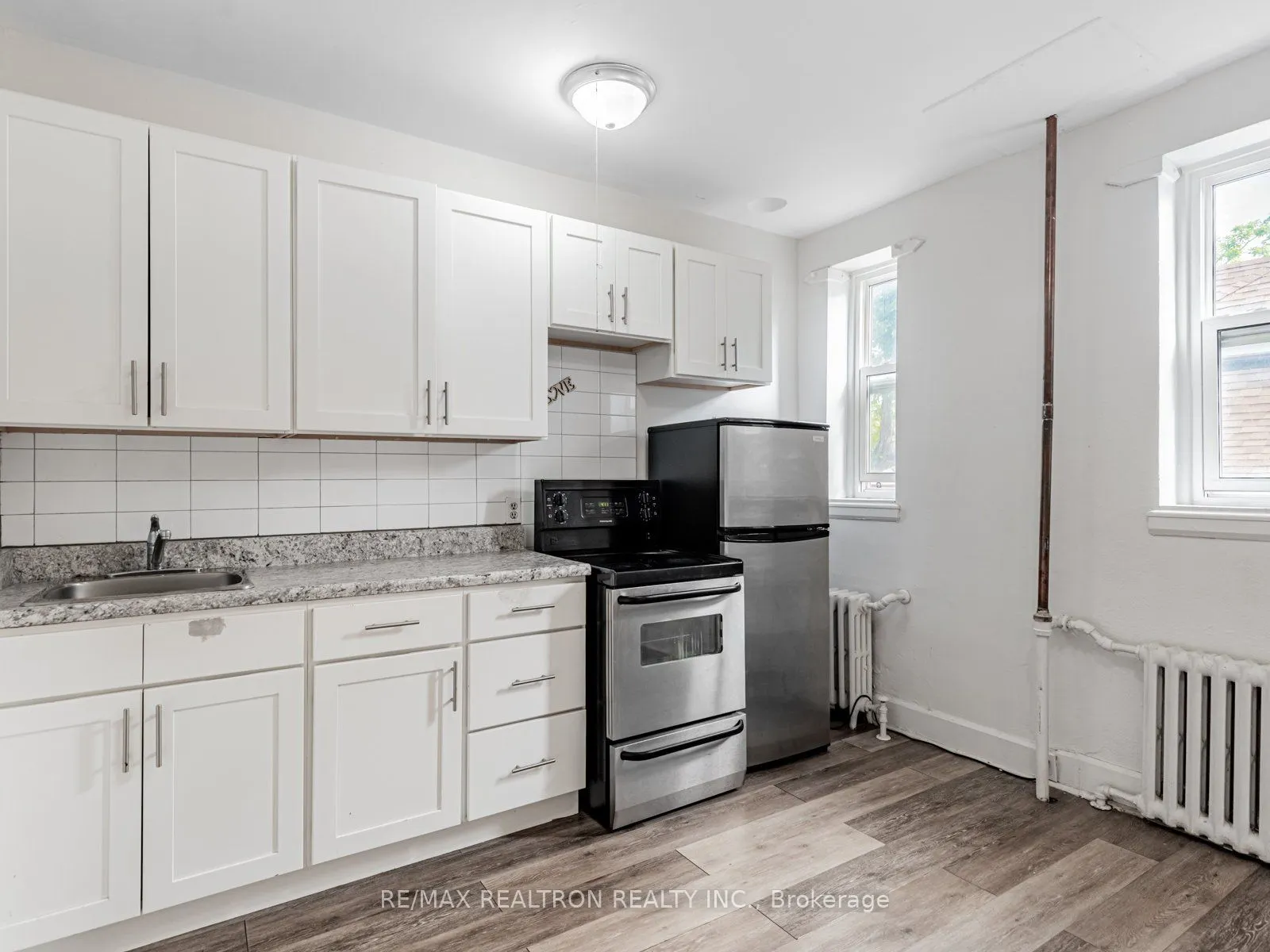 8 Mallory Gardens, #27