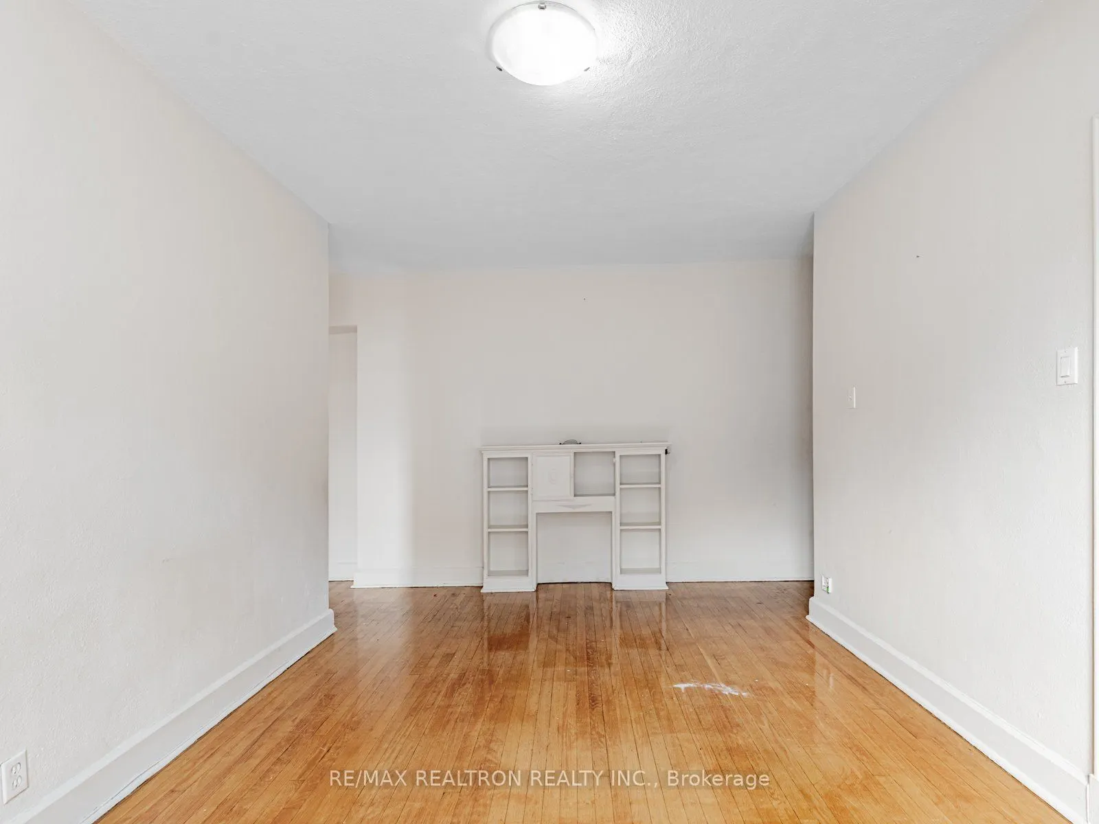 8 Mallory Gardens, #27