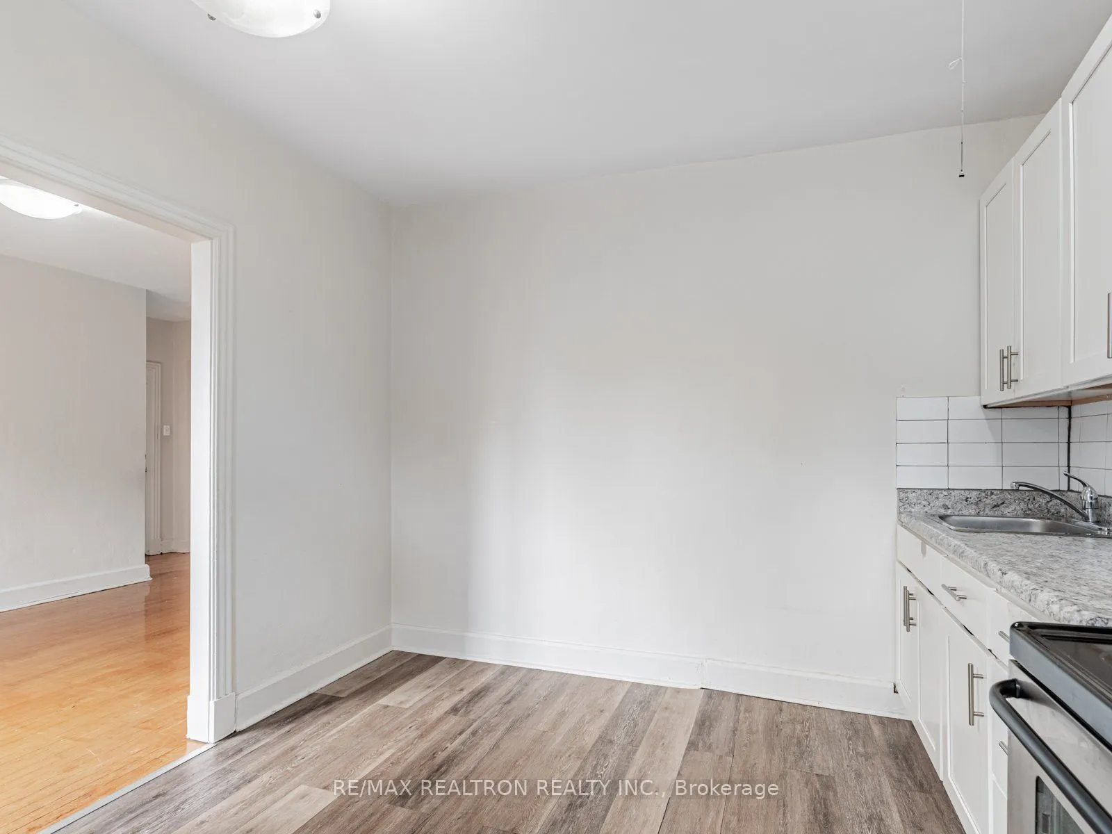 8 Mallory Gardens, #27