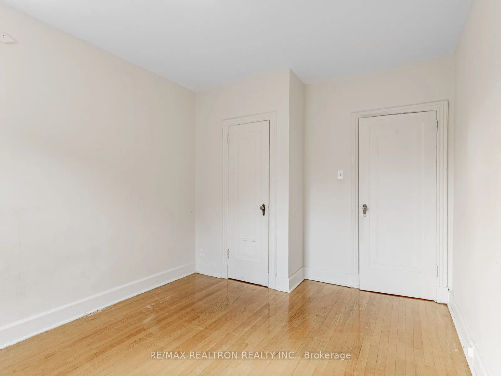 8 Mallory Gardens, #27