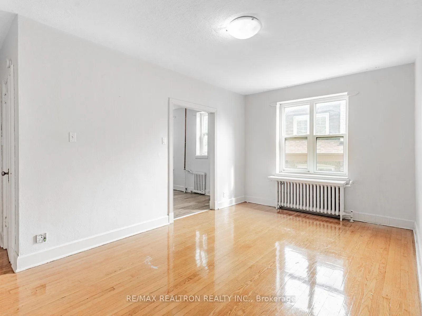 8 Mallory Gardens, #27