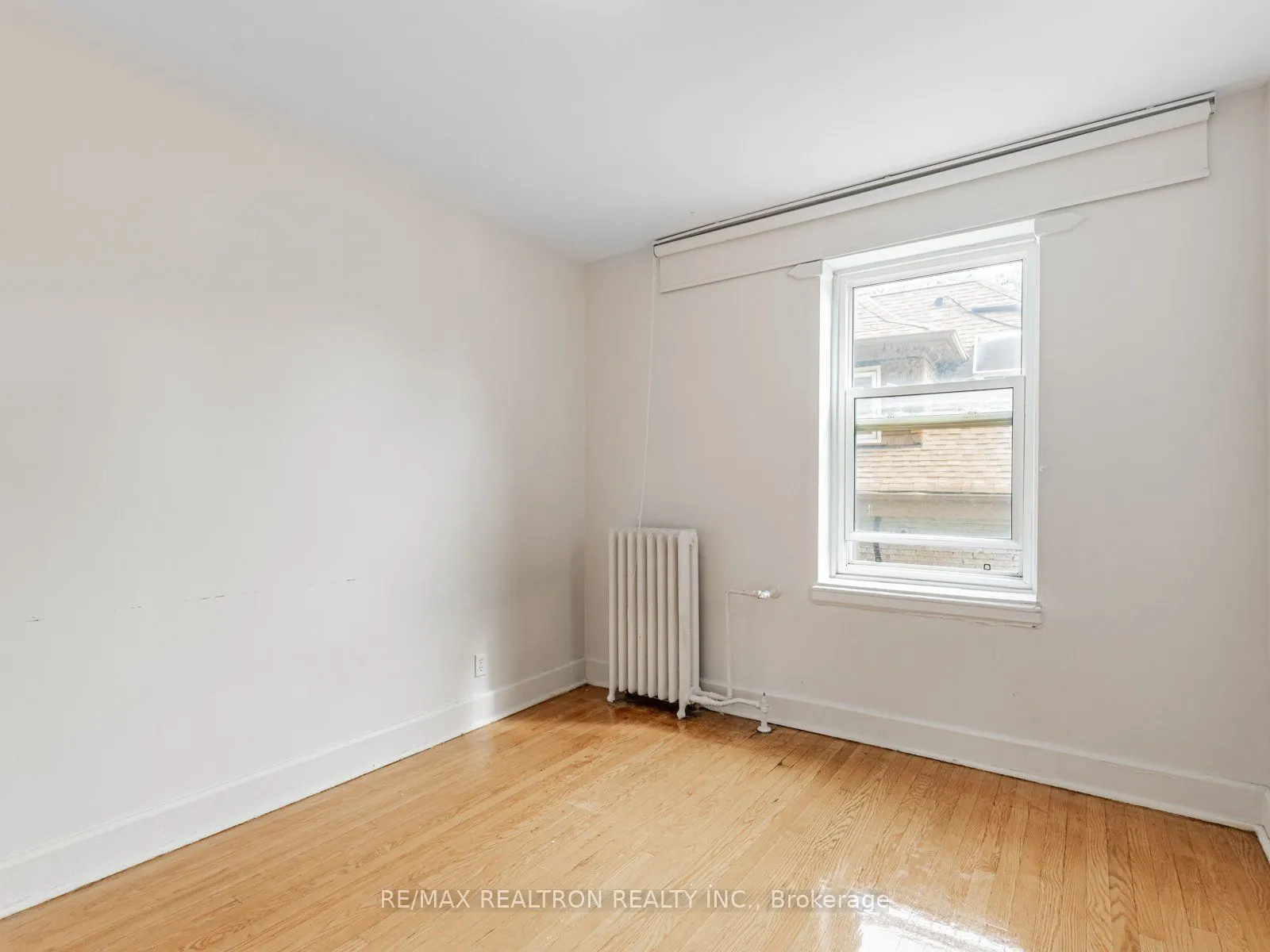 8 Mallory Gardens, #27