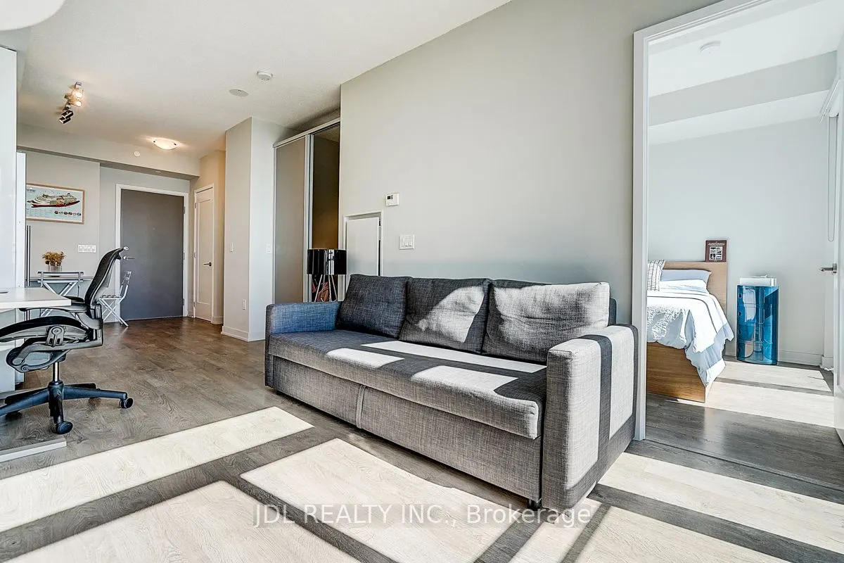 99 John Street, #3702