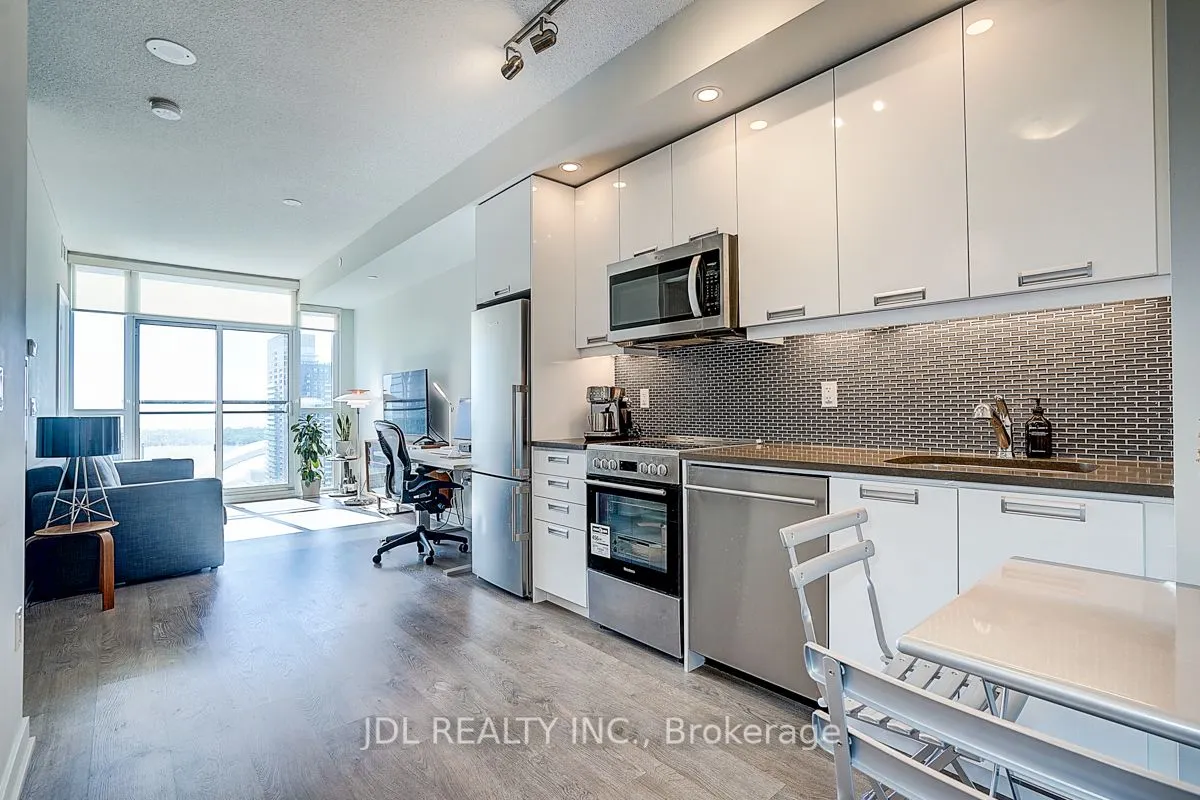 99 John Street, #3702