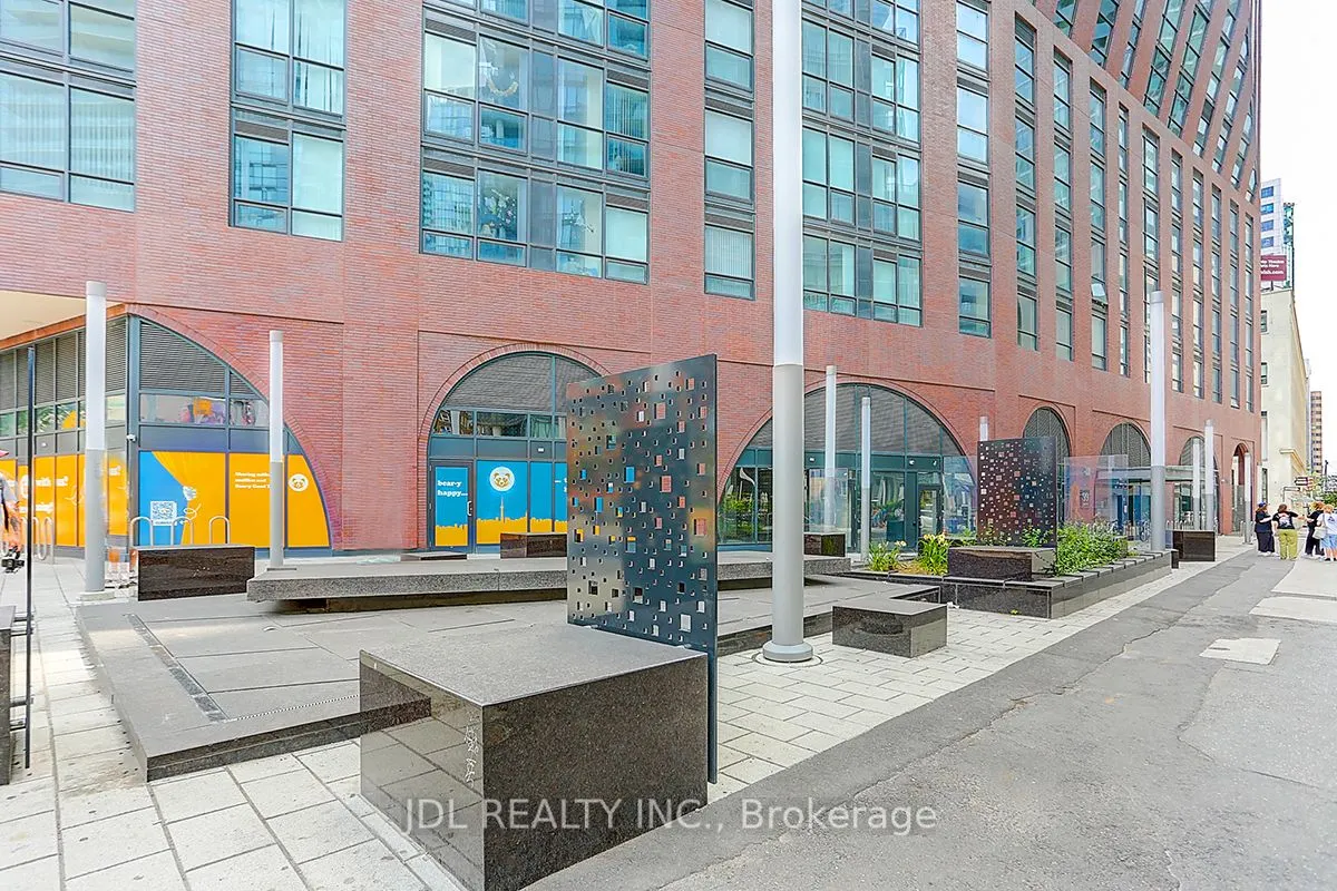 99 John Street, #3702