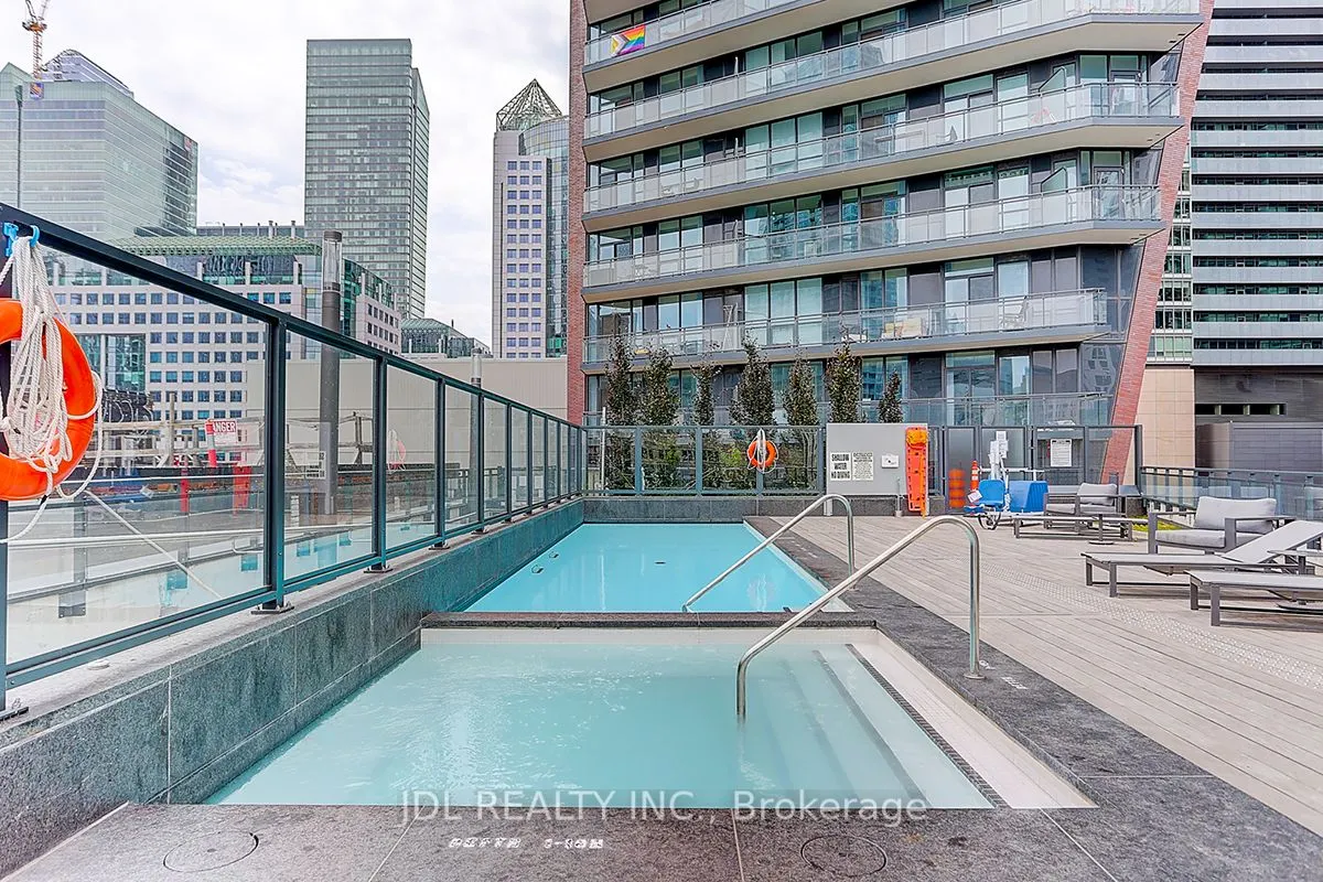 99 John Street, #3702