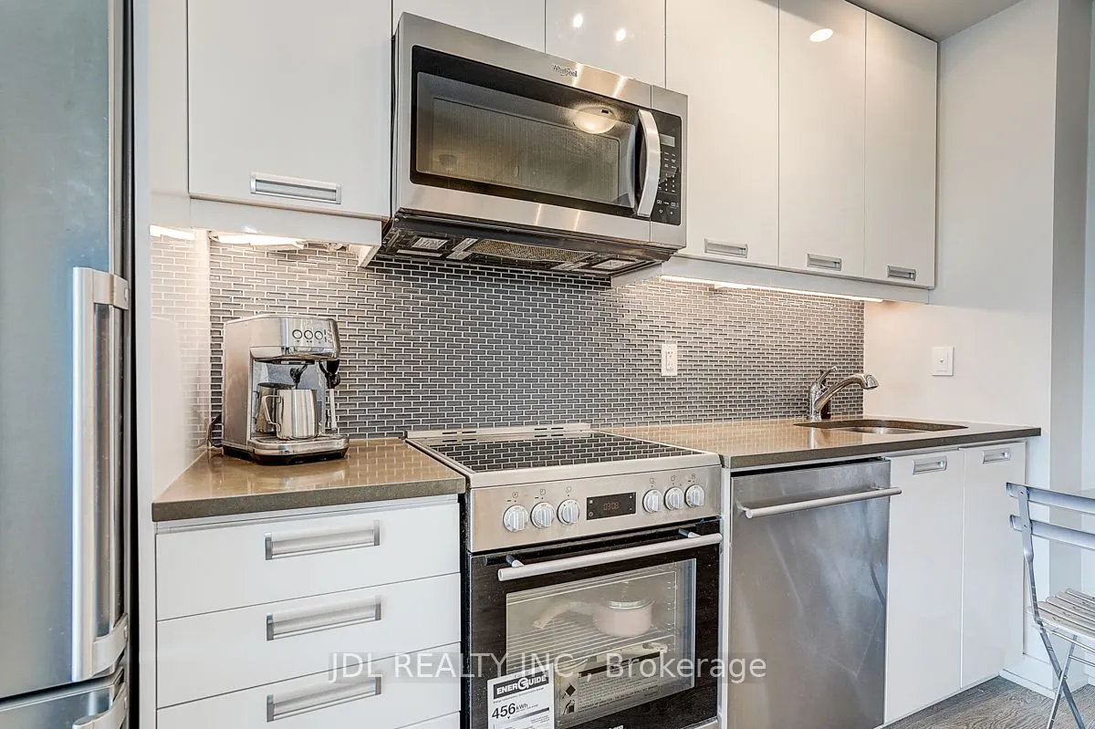 99 John Street, #3702