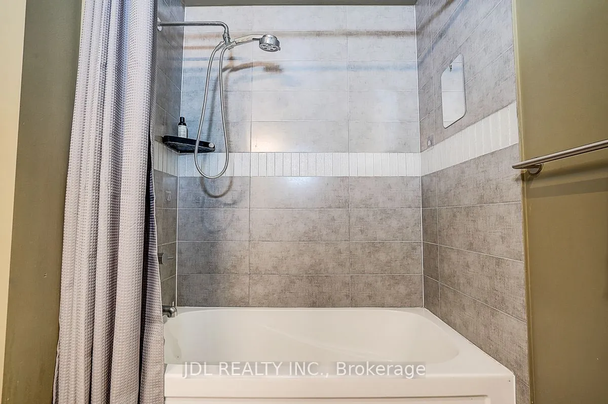 99 John Street, #3702