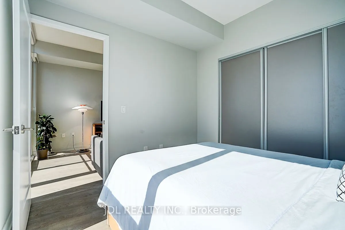 99 John Street, #3702
