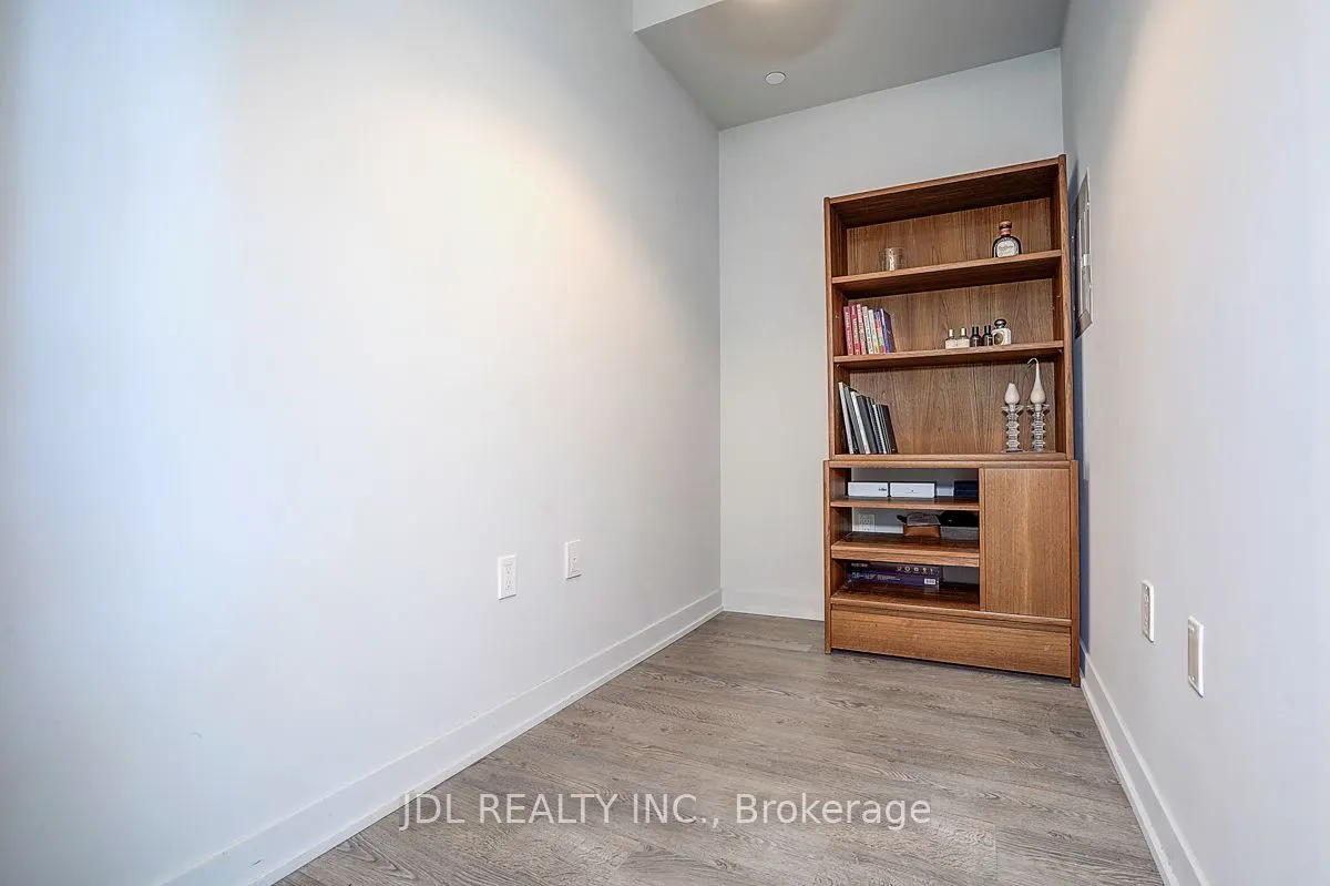99 John Street, #3702