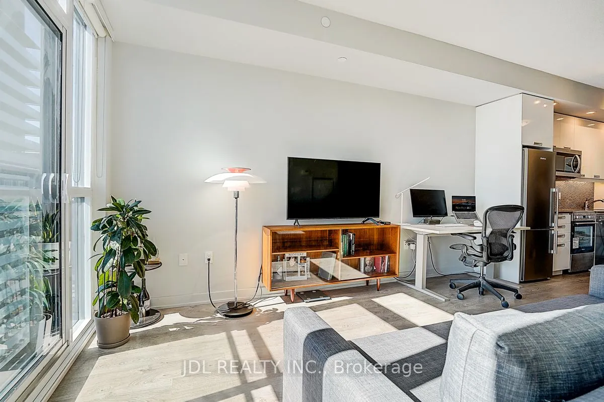 99 John Street, #3702