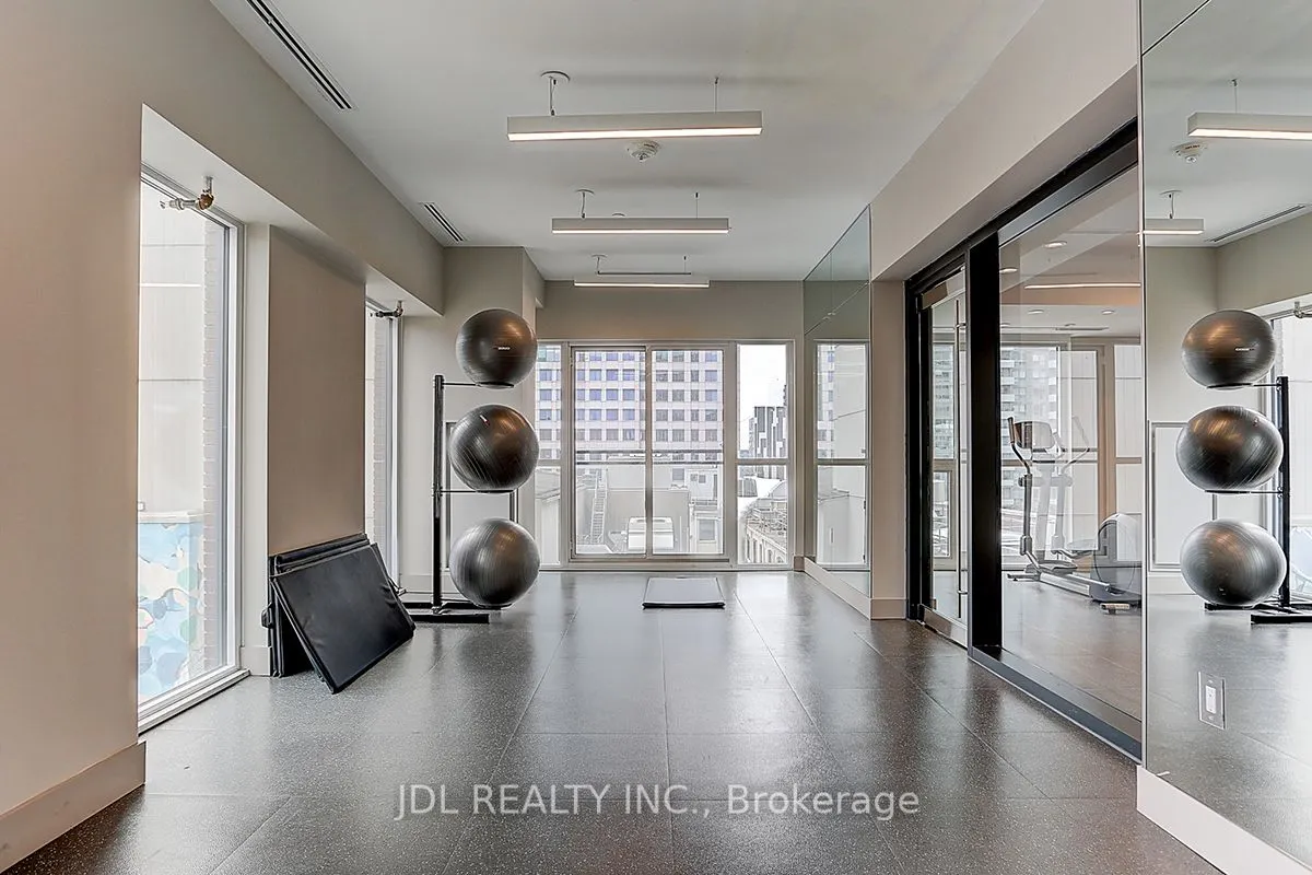 99 John Street, #3702