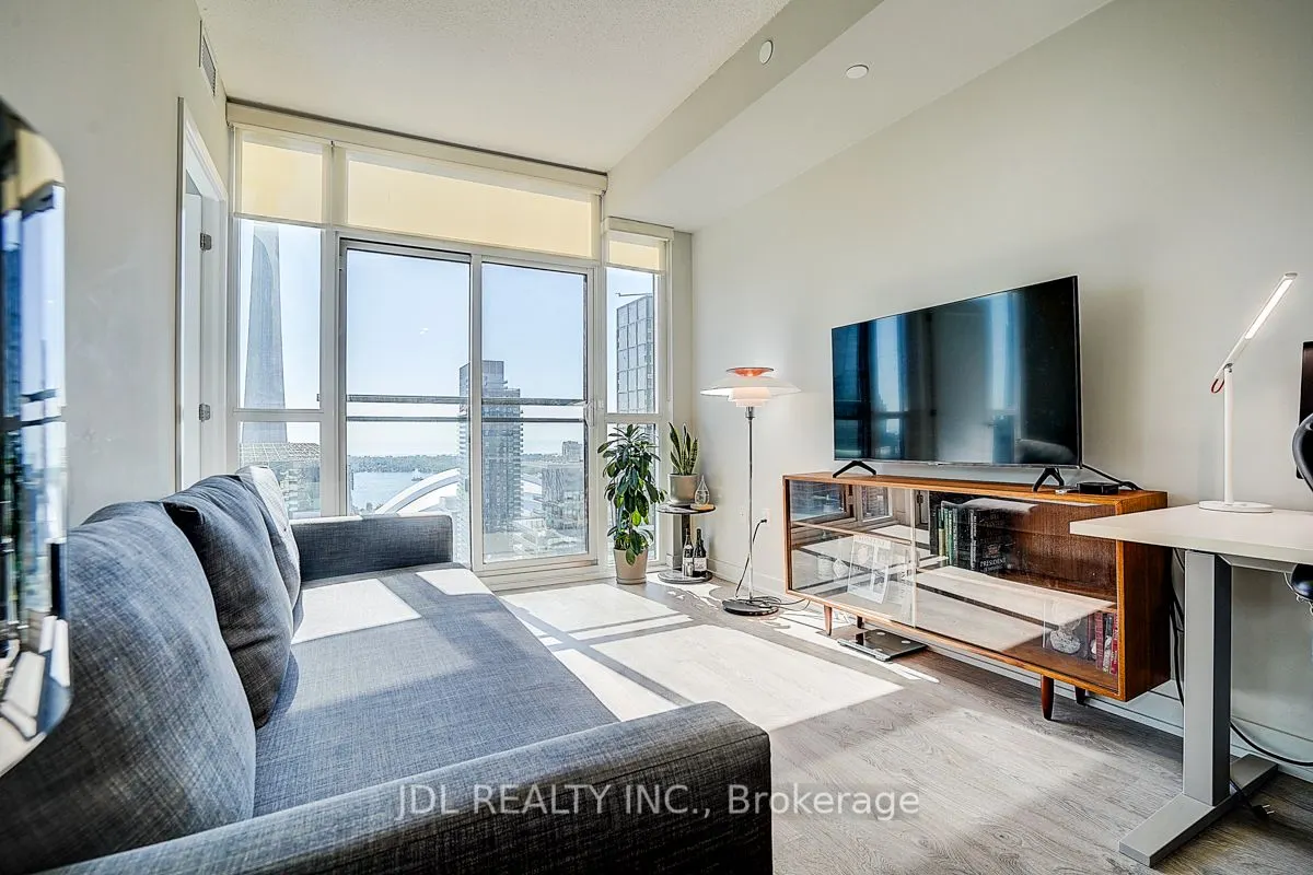 99 John Street, #3702