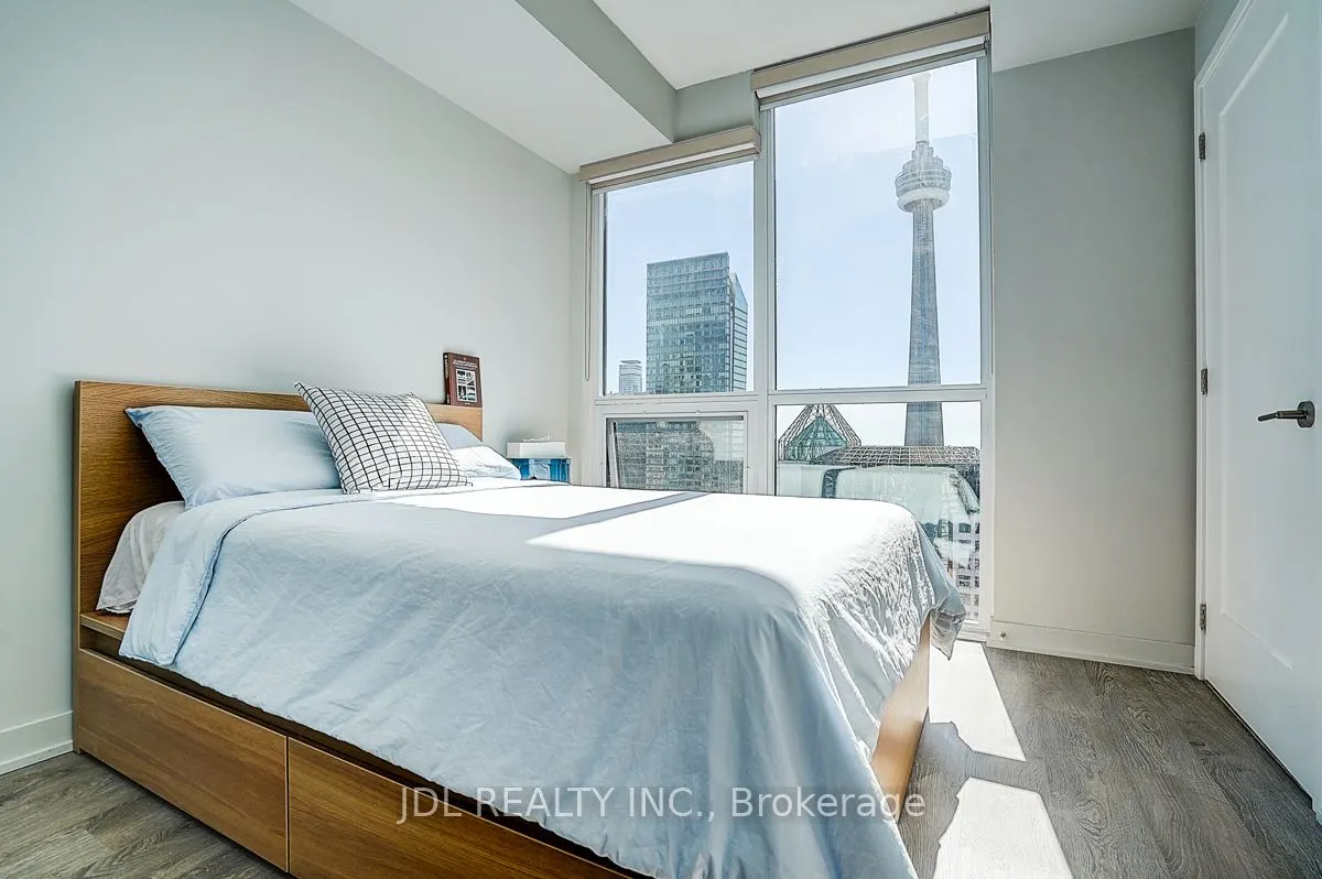 99 John Street, #3702