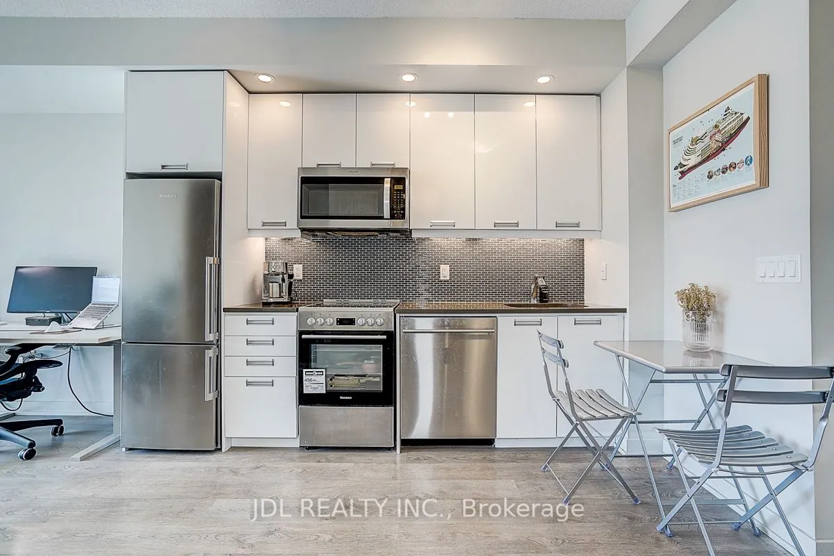 99 John Street, #3702