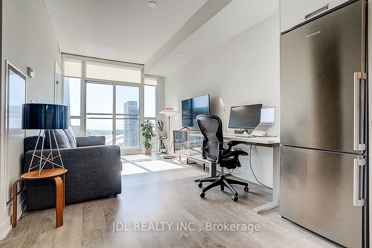 99 John Street, #3702
