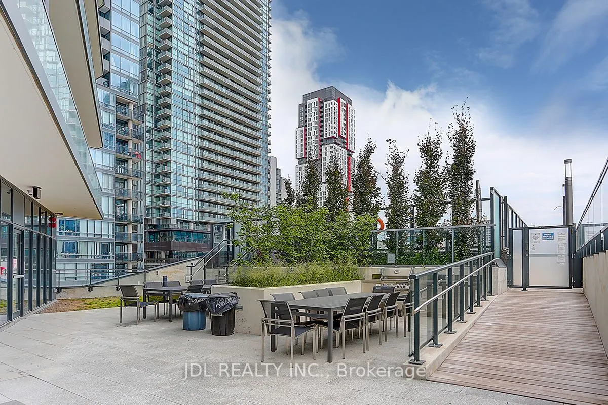 99 John Street, #3702