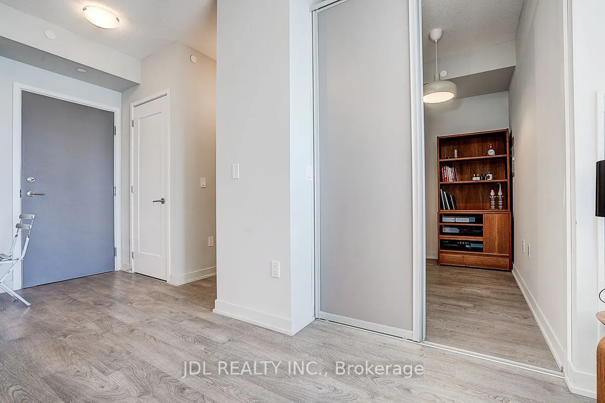 99 John Street, #3702