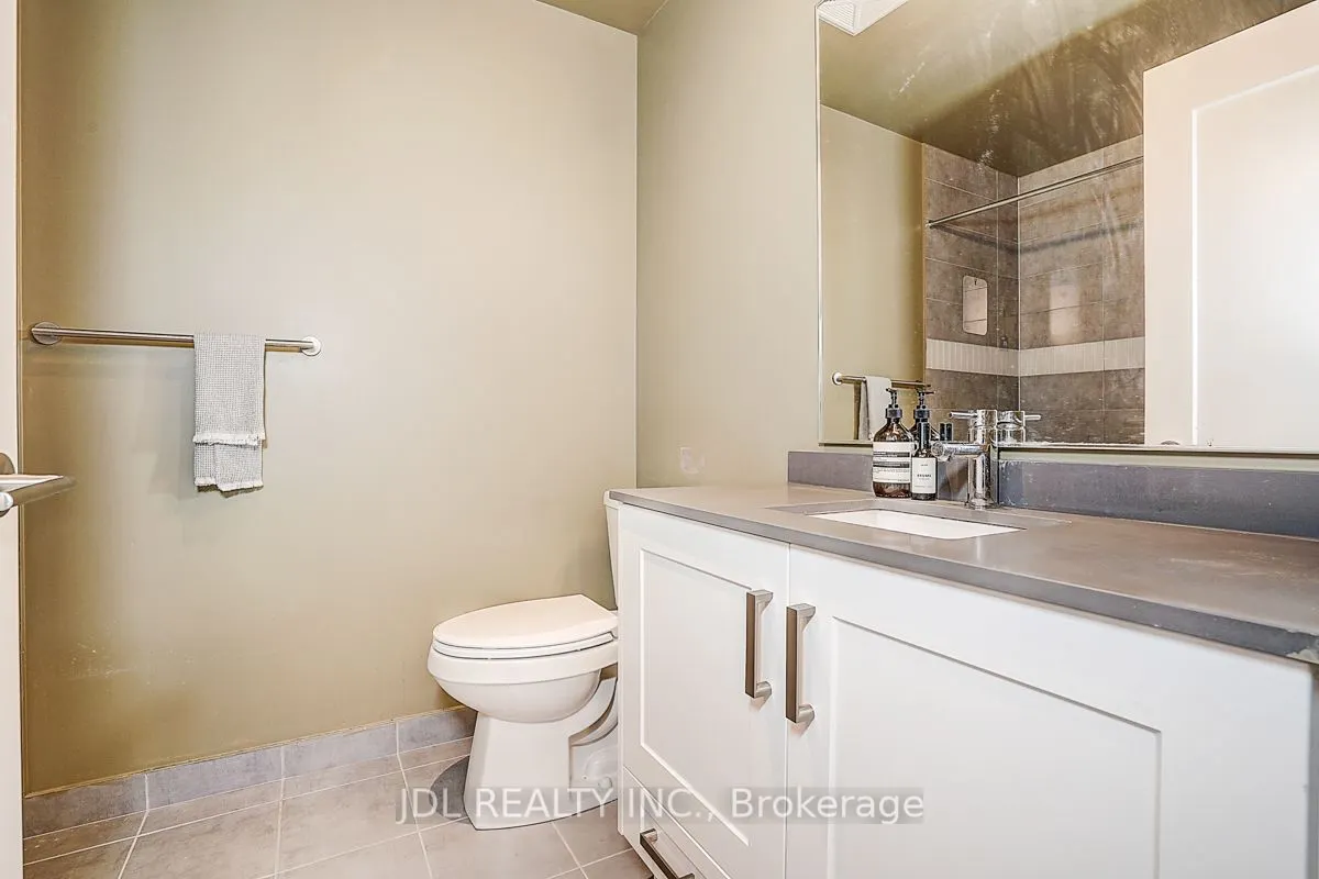 99 John Street, #3702