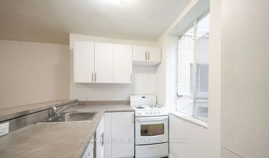 77 Erskine Avenue, #202