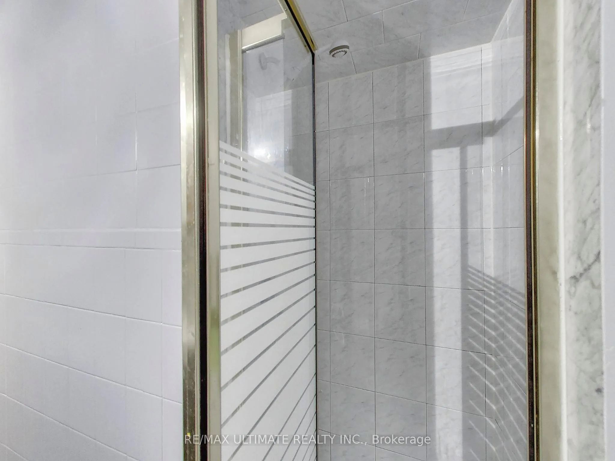 1584 Dundas Street W, #Apt #2
