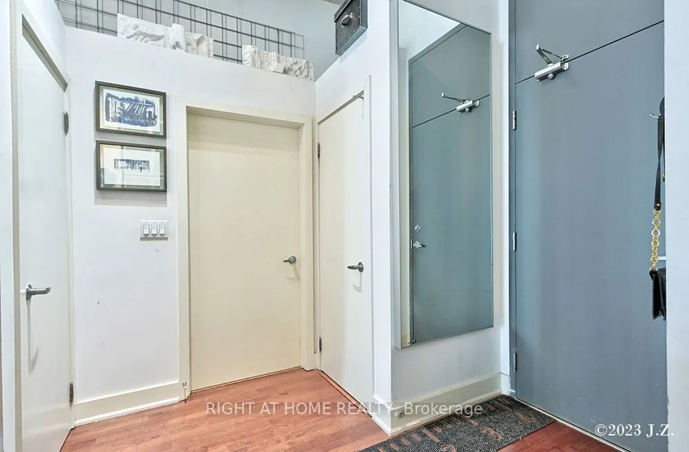 637 Lake Shore Boulevard W, #217