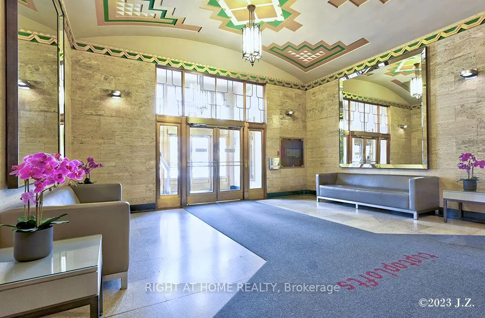 637 Lake Shore Boulevard W, #217