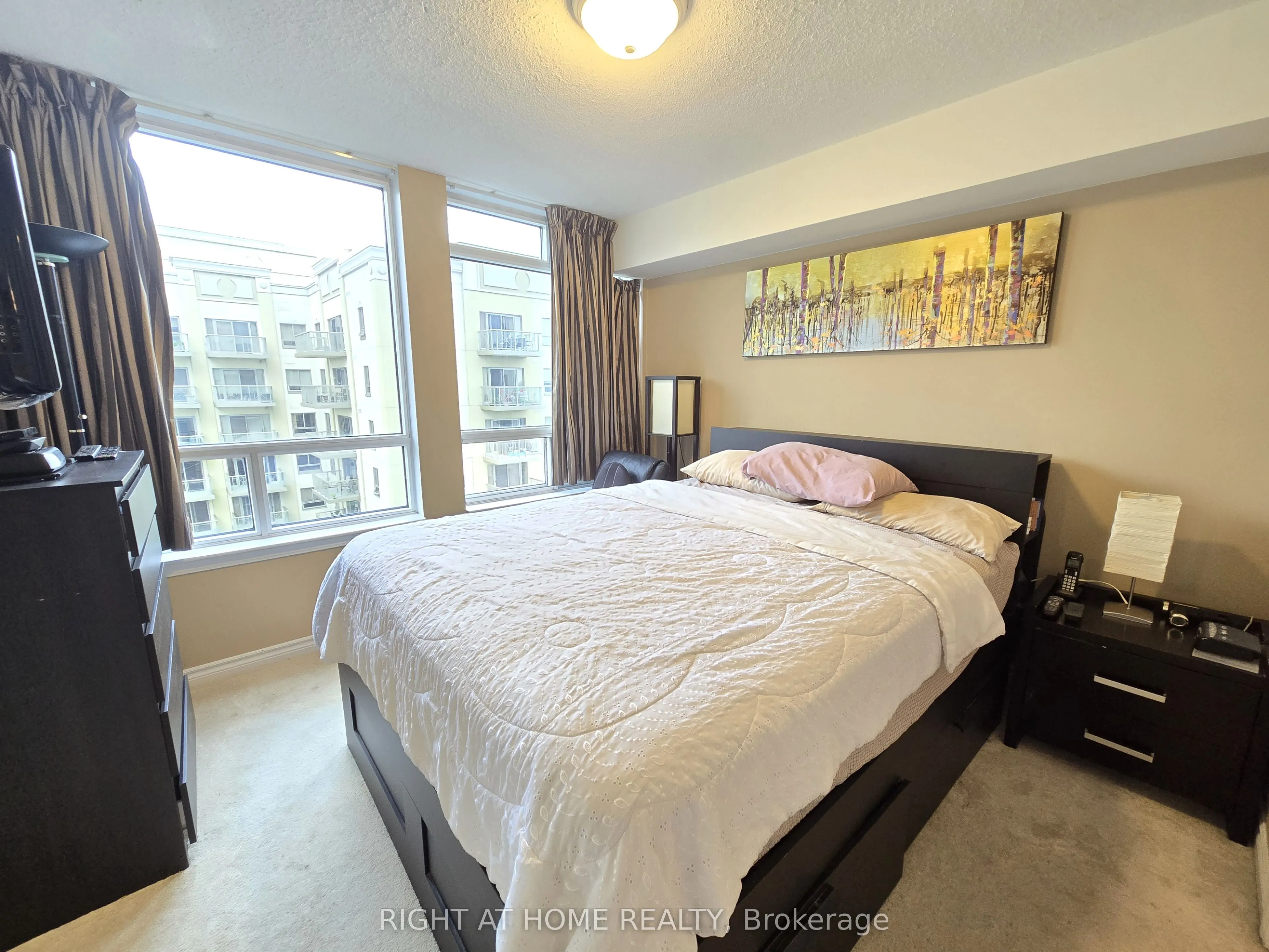 8 Rean Drive, #701
