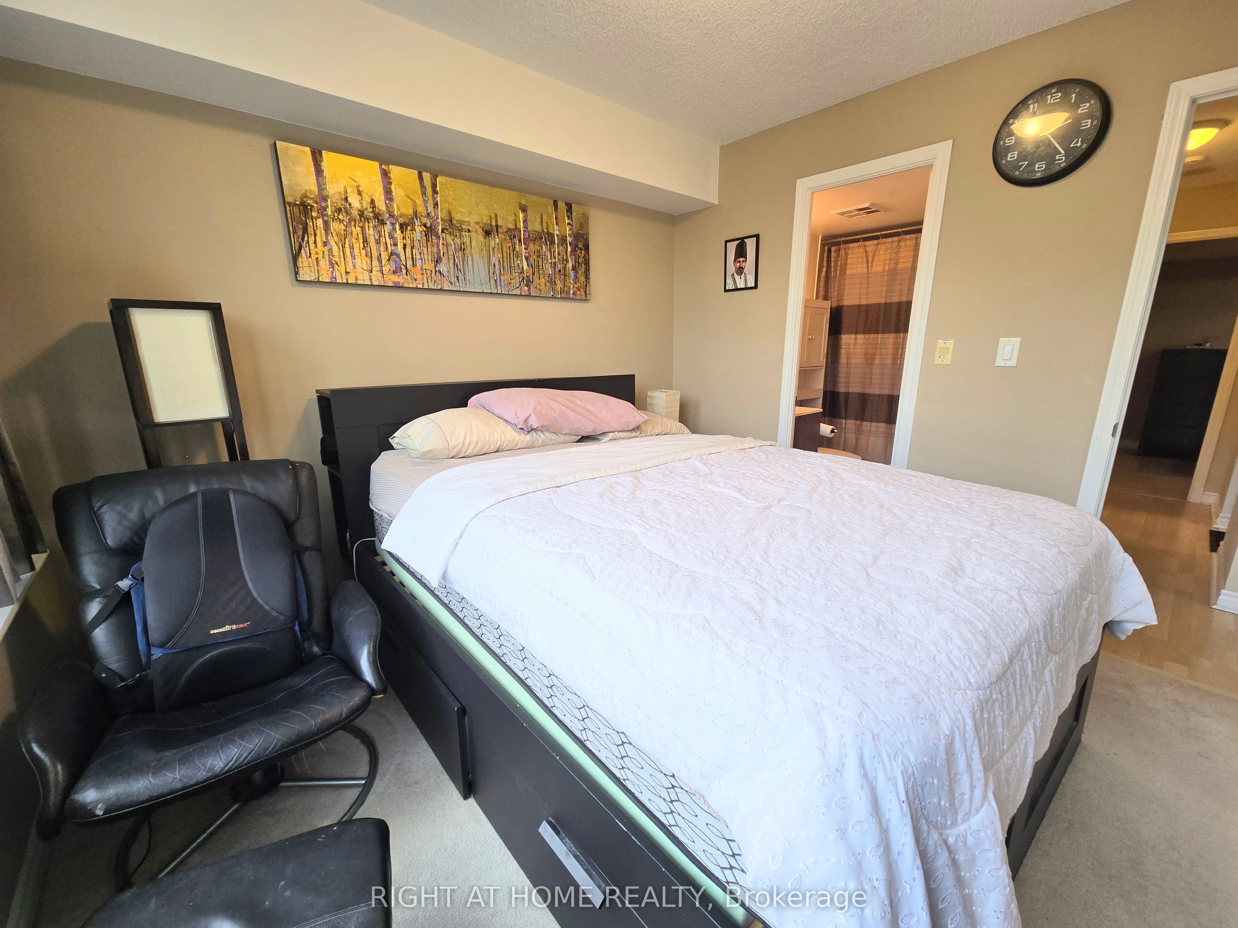 8 Rean Drive, #701
