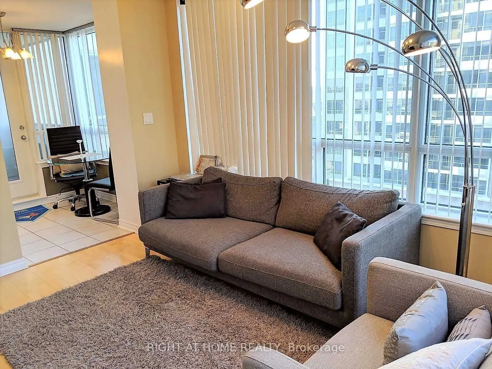 8 Rean Drive, #701